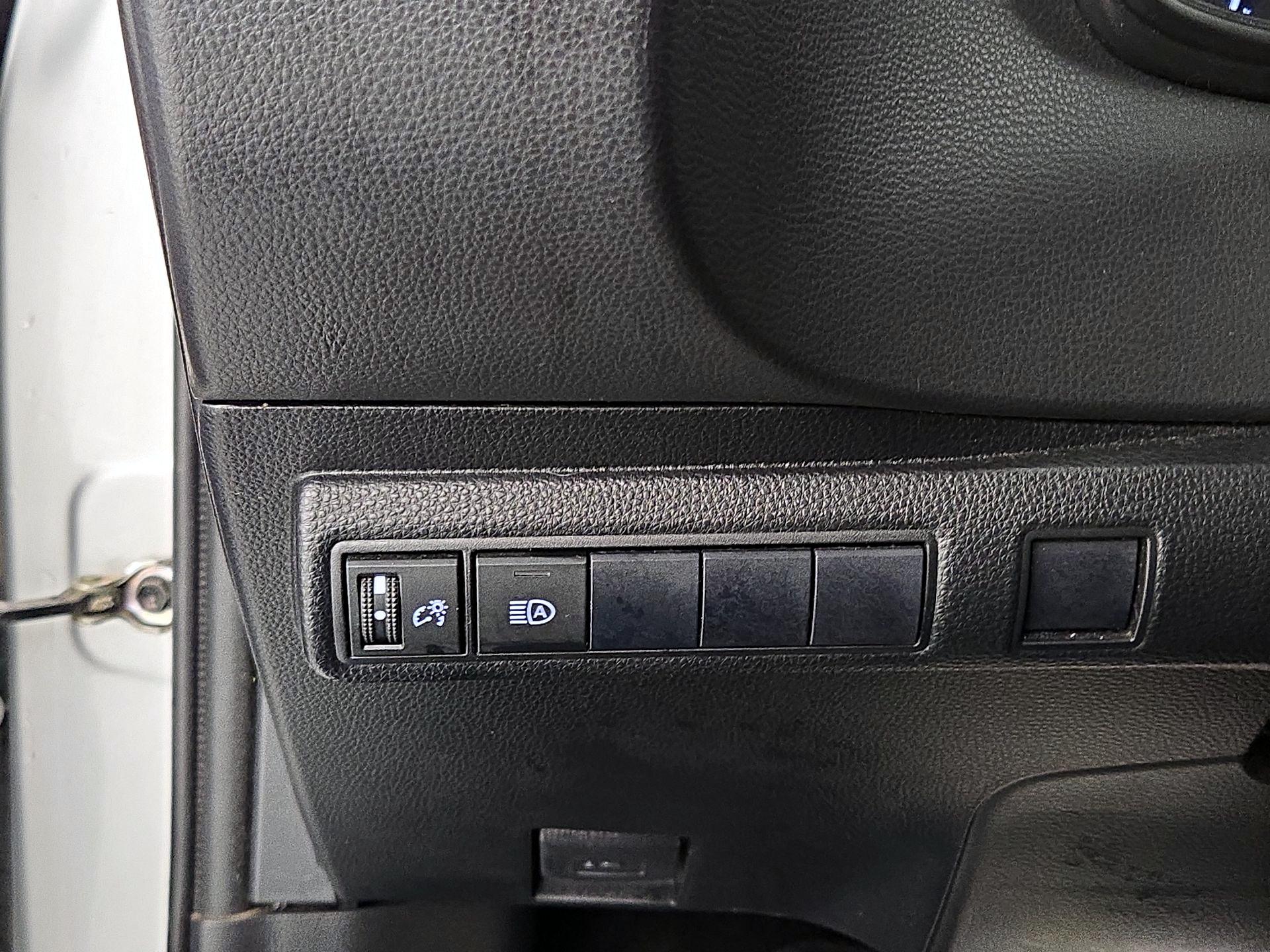 Thumbnail: 2020 Toyota Corolla - 13