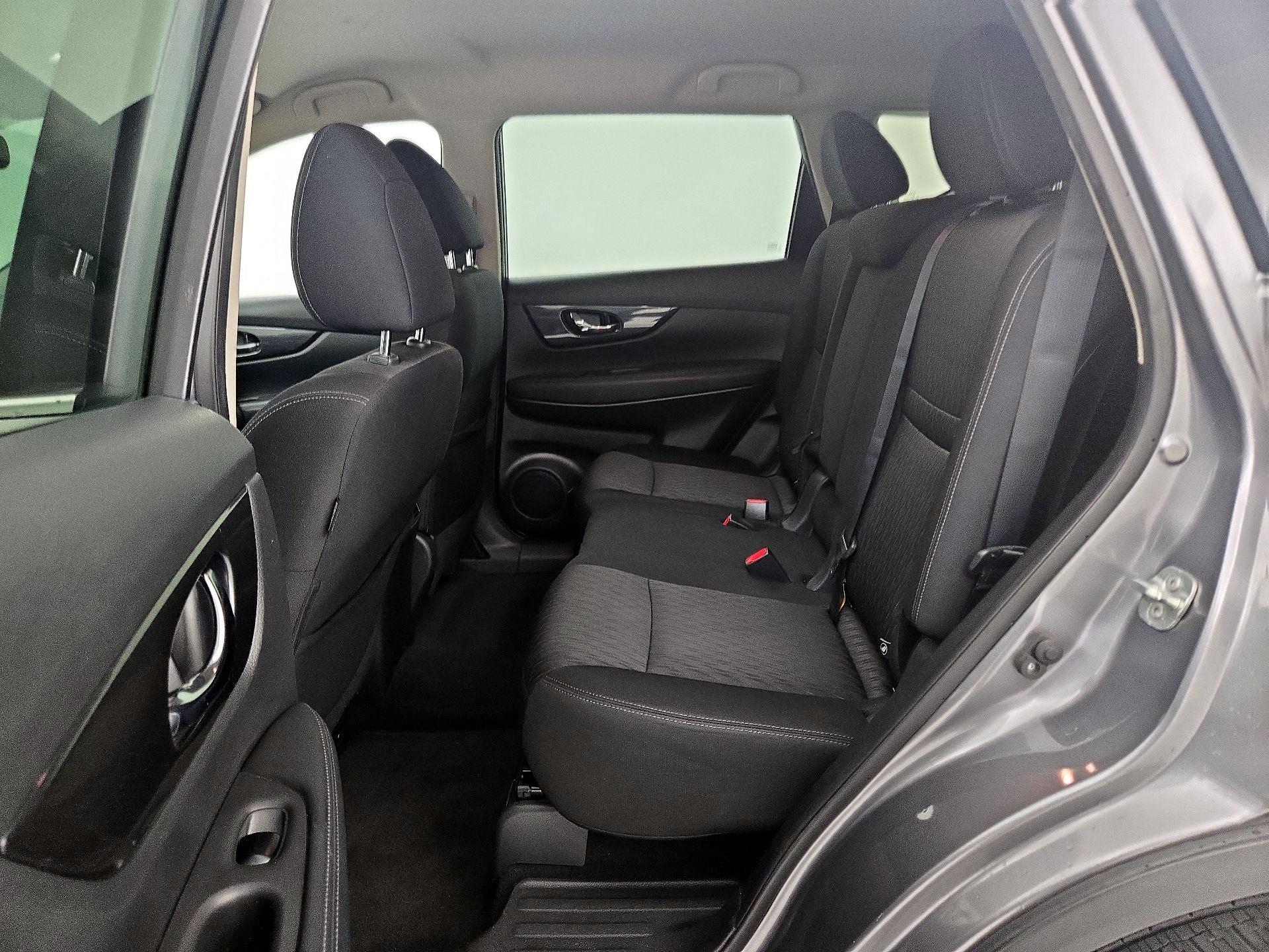 Thumbnail: 2019 Nissan Rogue - 19