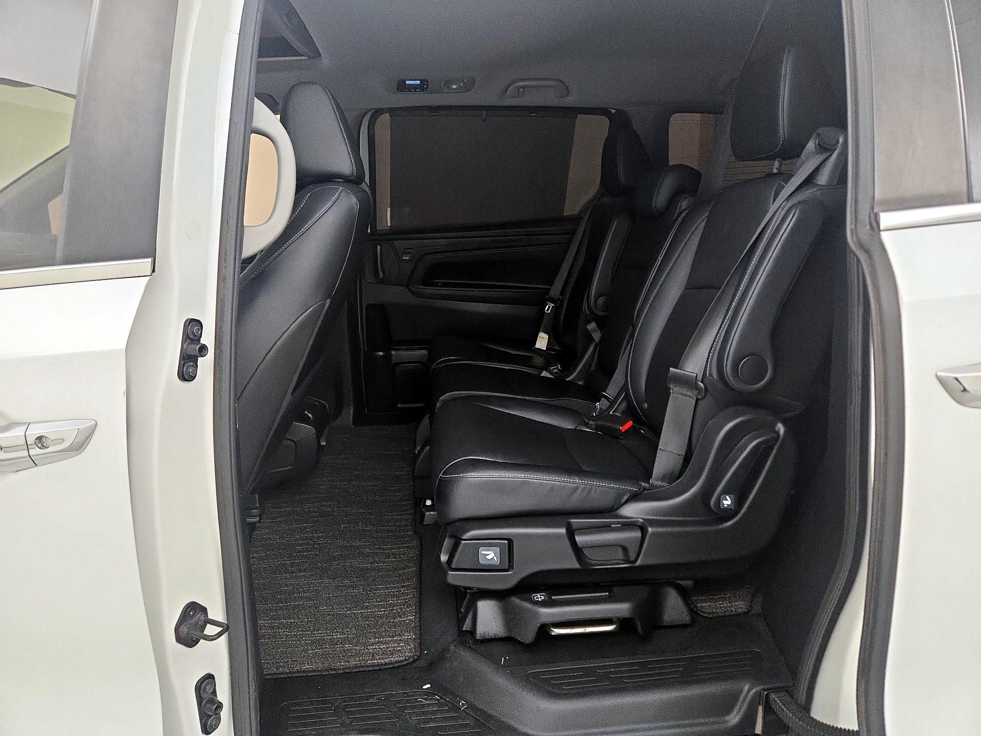 Thumbnail: 2021 Honda Odyssey - 20