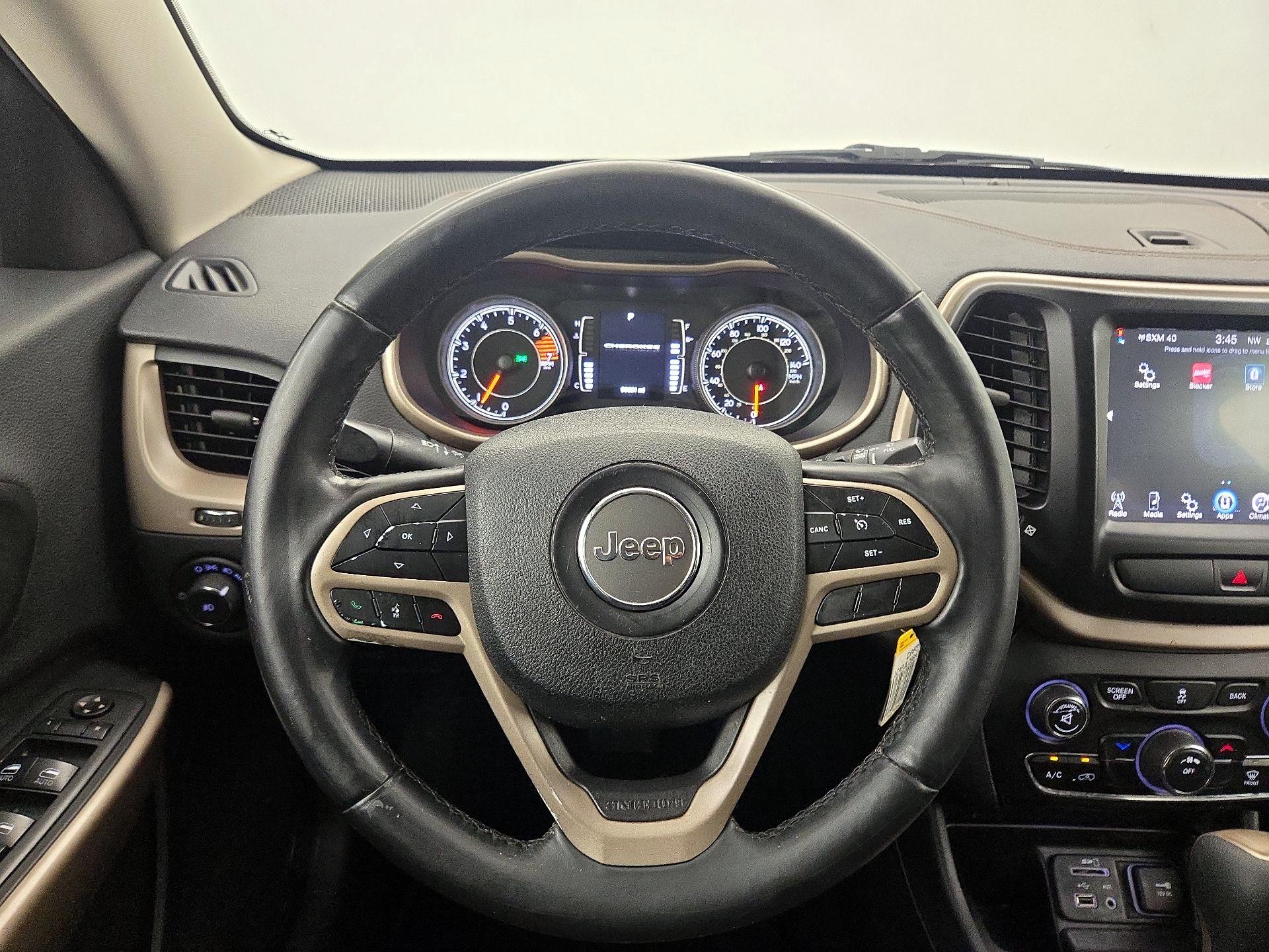 Thumbnail: 2017 Jeep Cherokee - 10