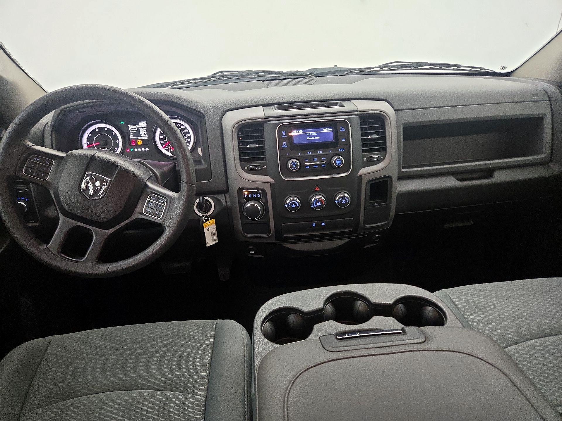 Thumbnail: 2019 RAM 1500 Classic - 9