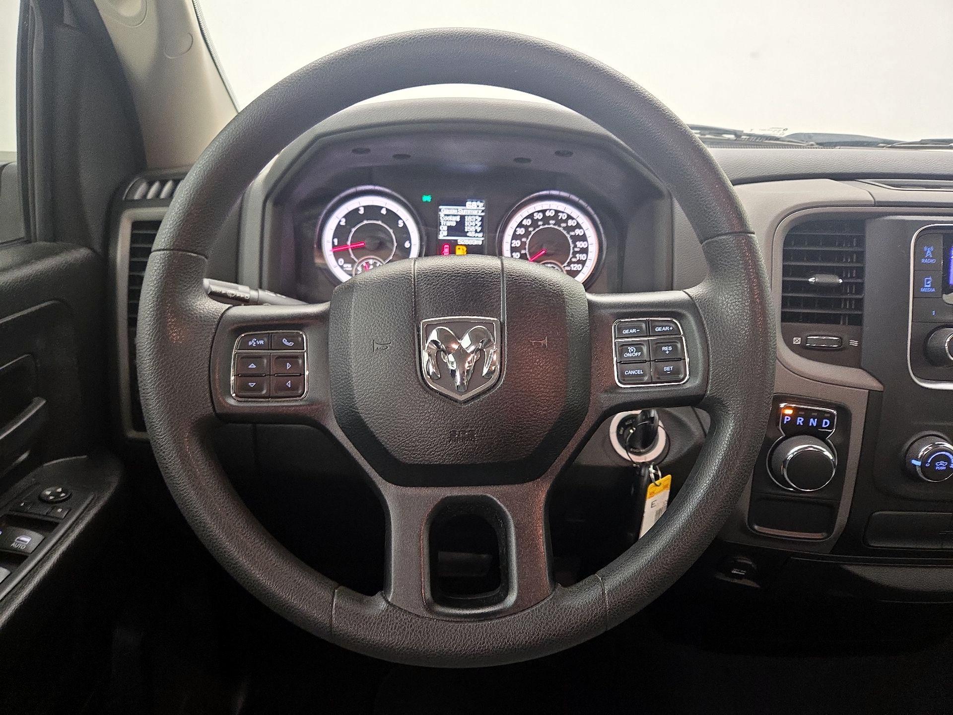 Thumbnail: 2019 RAM 1500 Classic - 10