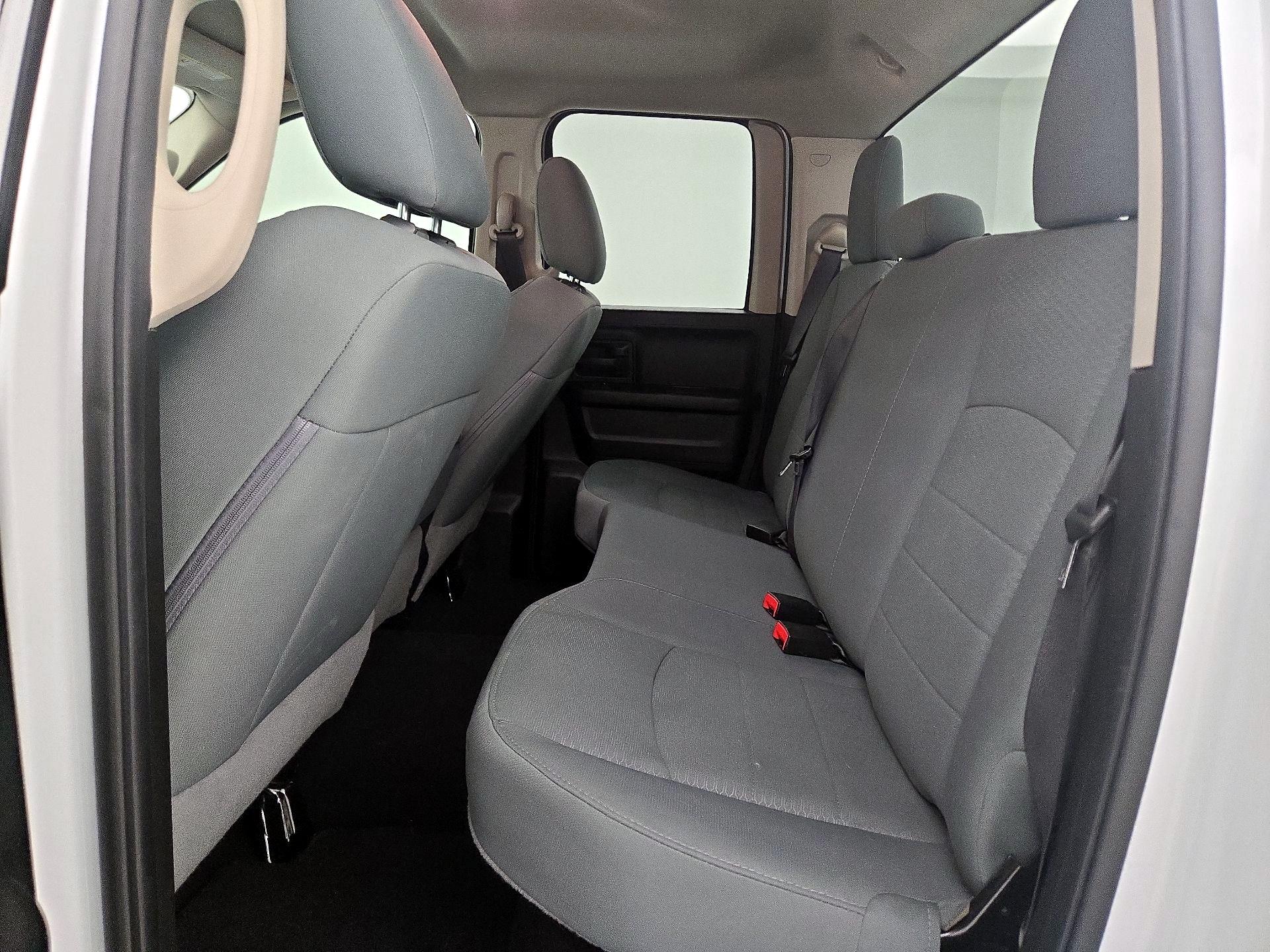 Thumbnail: 2019 RAM 1500 Classic - 19