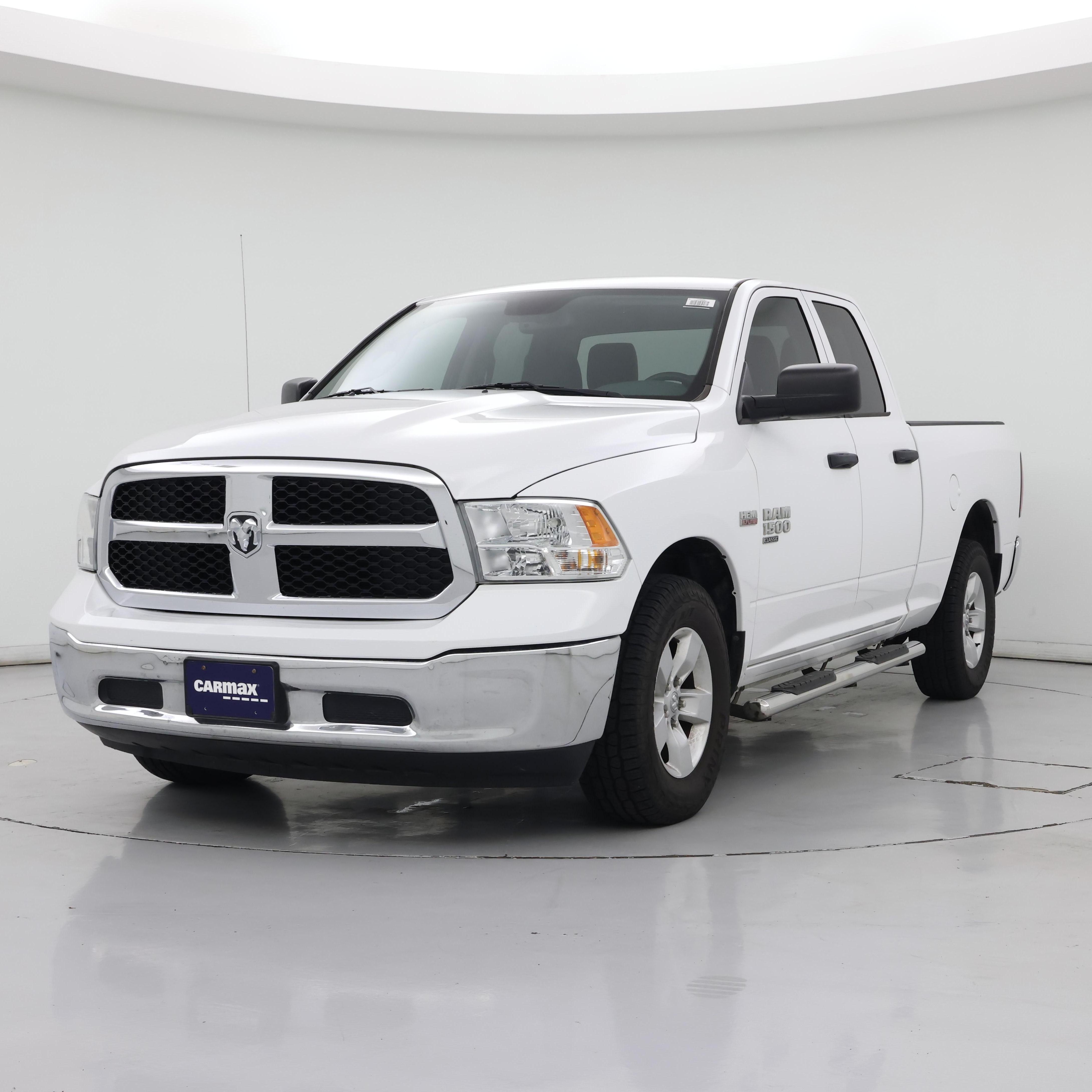 Thumbnail: 2019 RAM 1500 Classic - 4