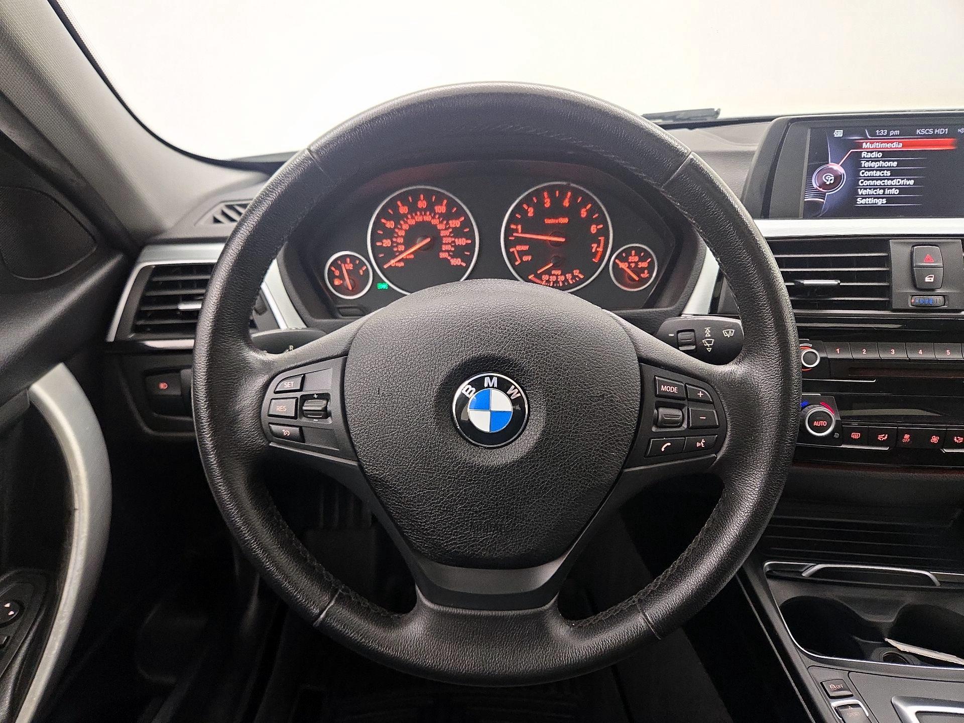 Thumbnail: 2017 BMW 3 Series - 10