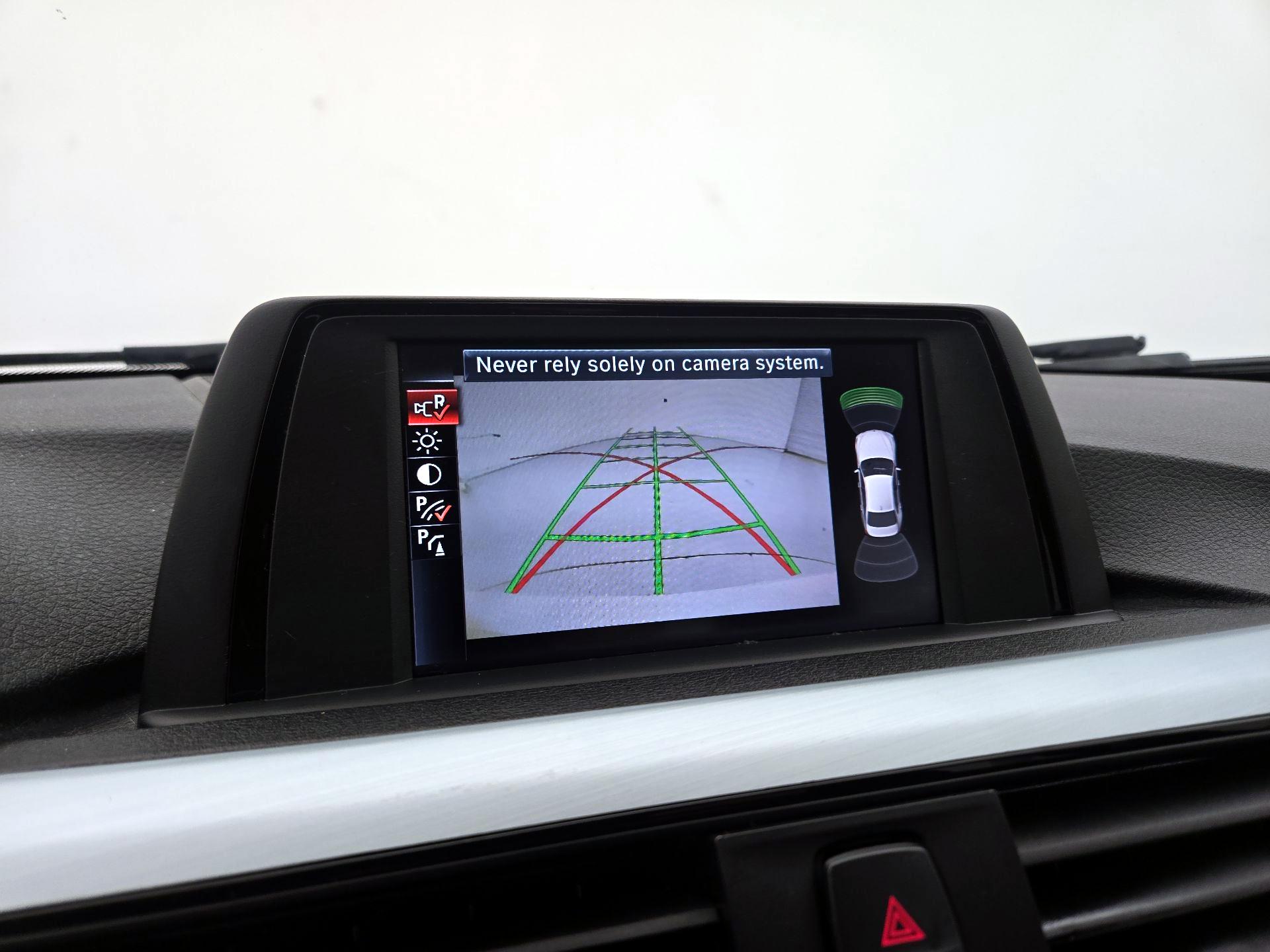 Thumbnail: 2017 BMW 3 Series - 14