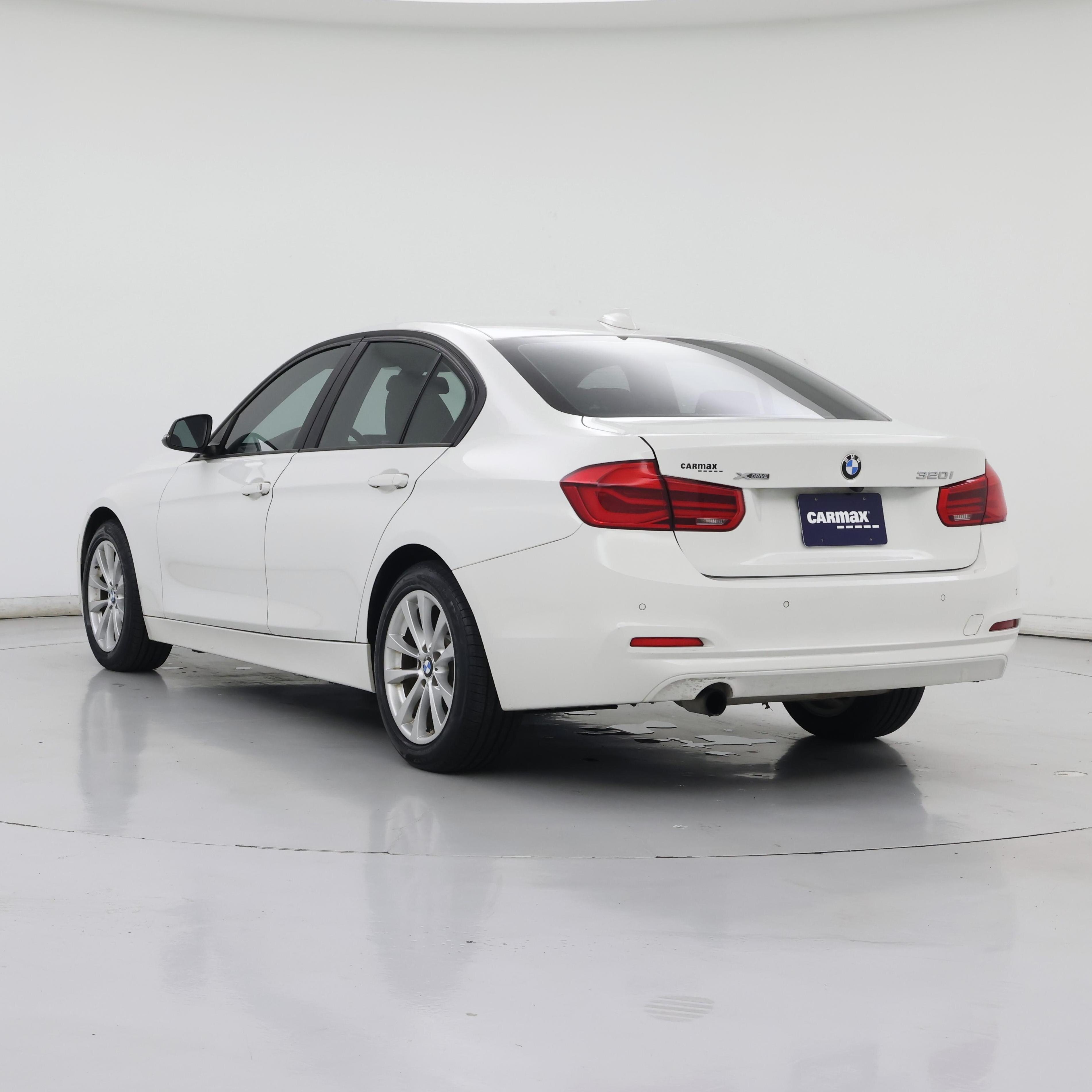 Thumbnail: 2017 BMW 3 Series - 2