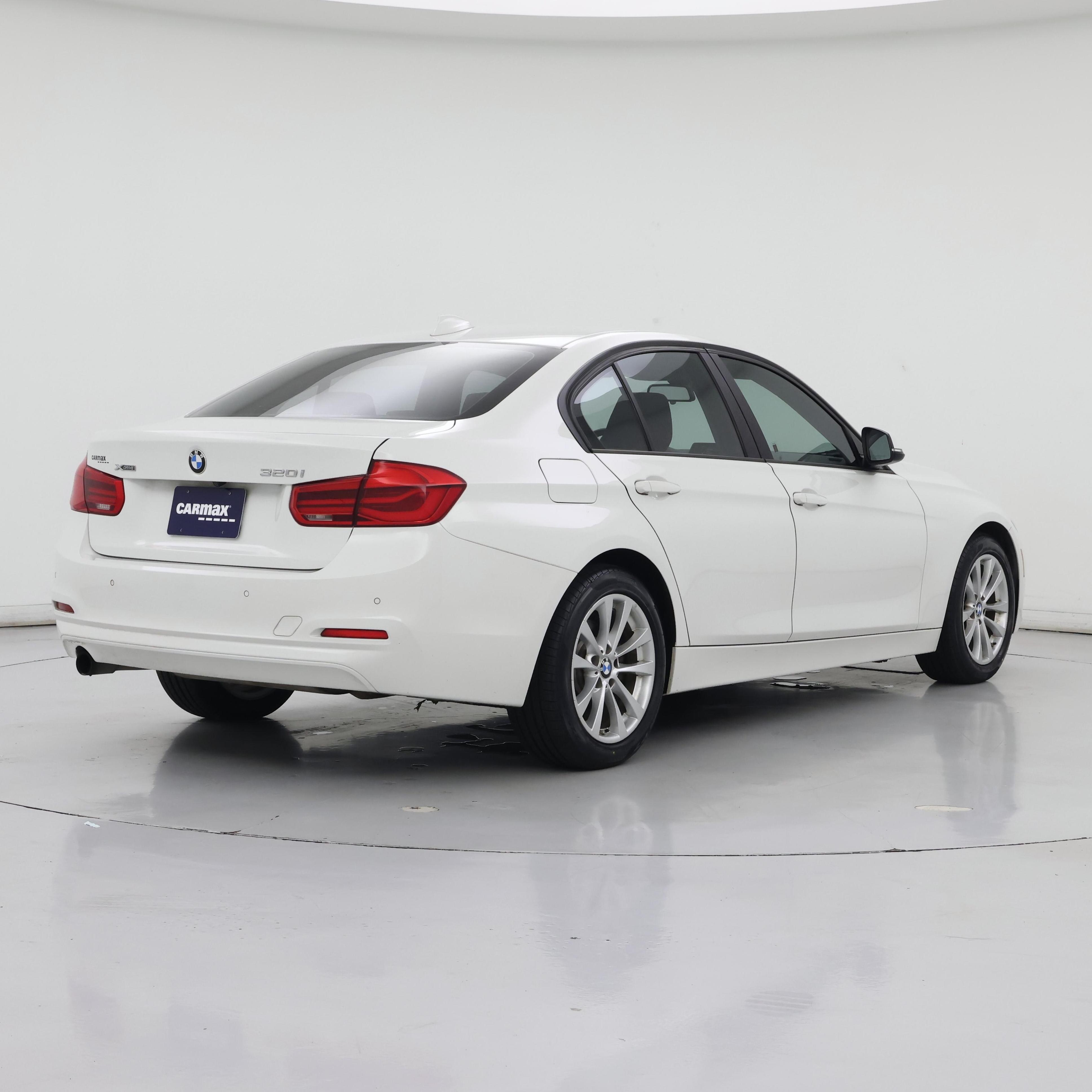 Thumbnail: 2017 BMW 3 Series - 8