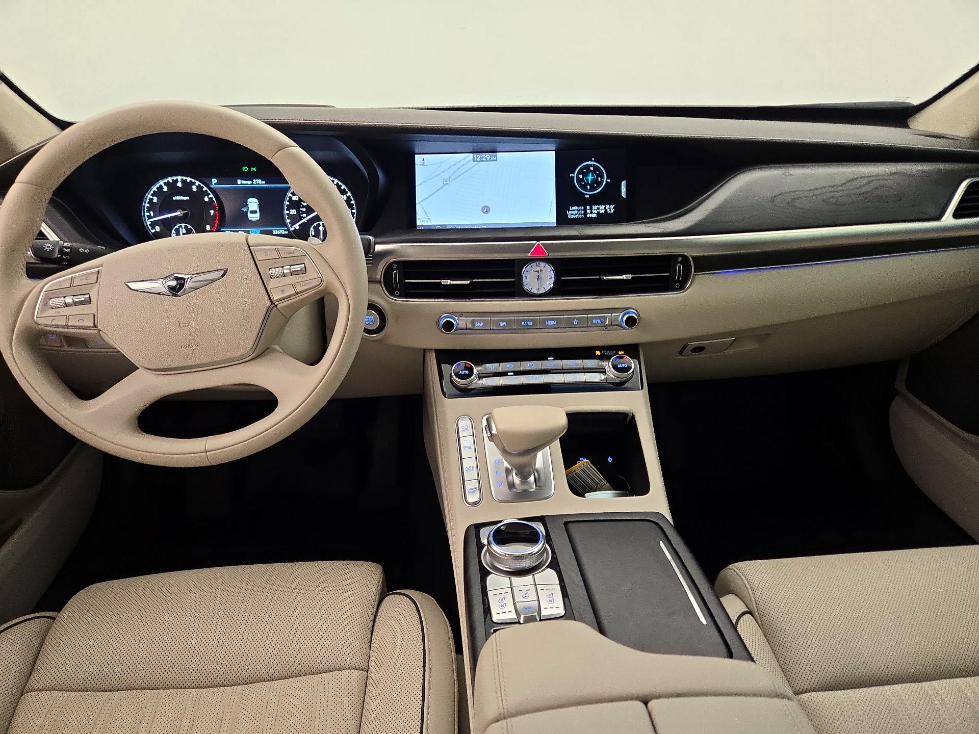 Thumbnail: 2022 Genesis G90 - 9