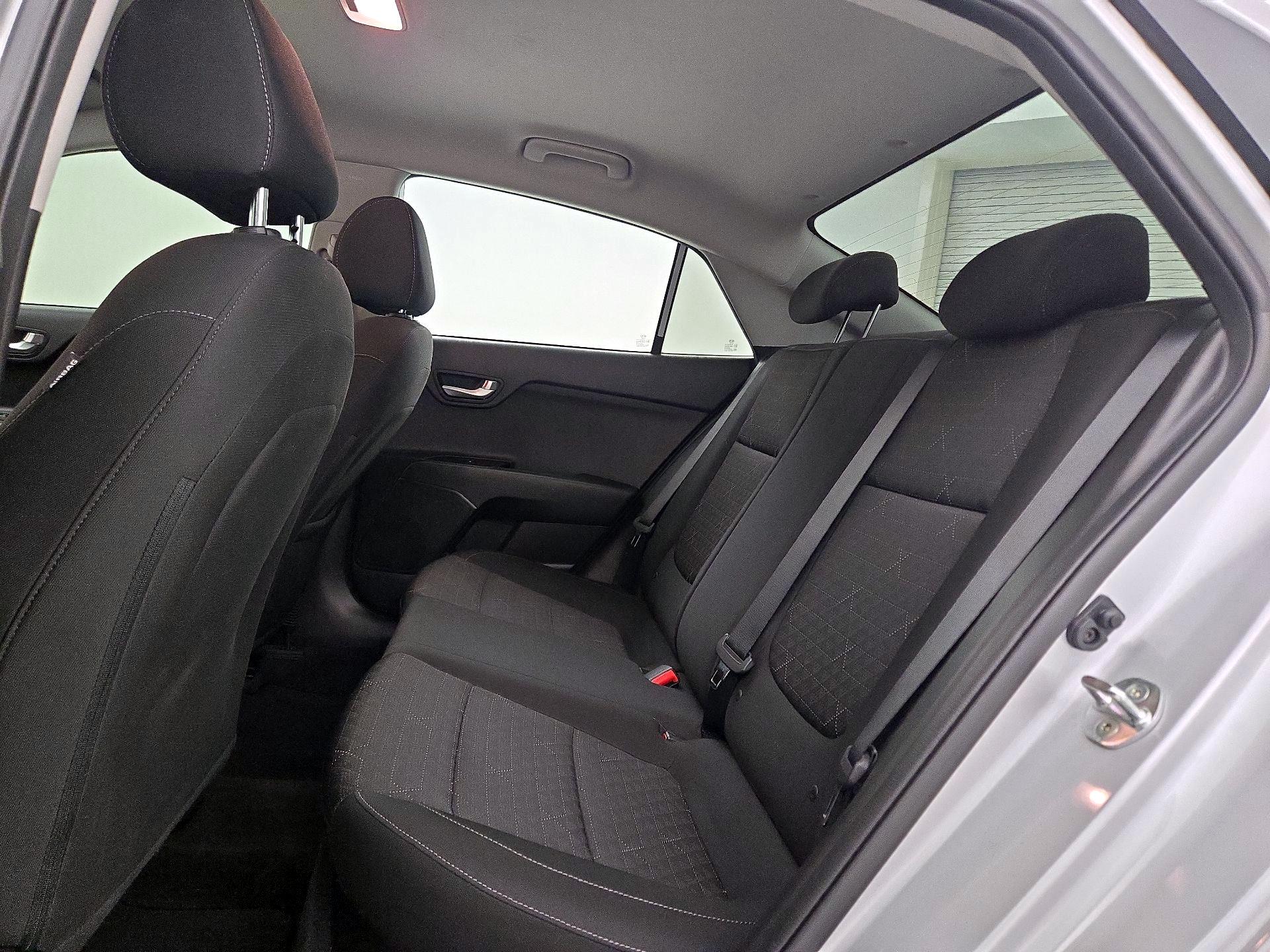 Thumbnail: 2021 Kia Rio - 19