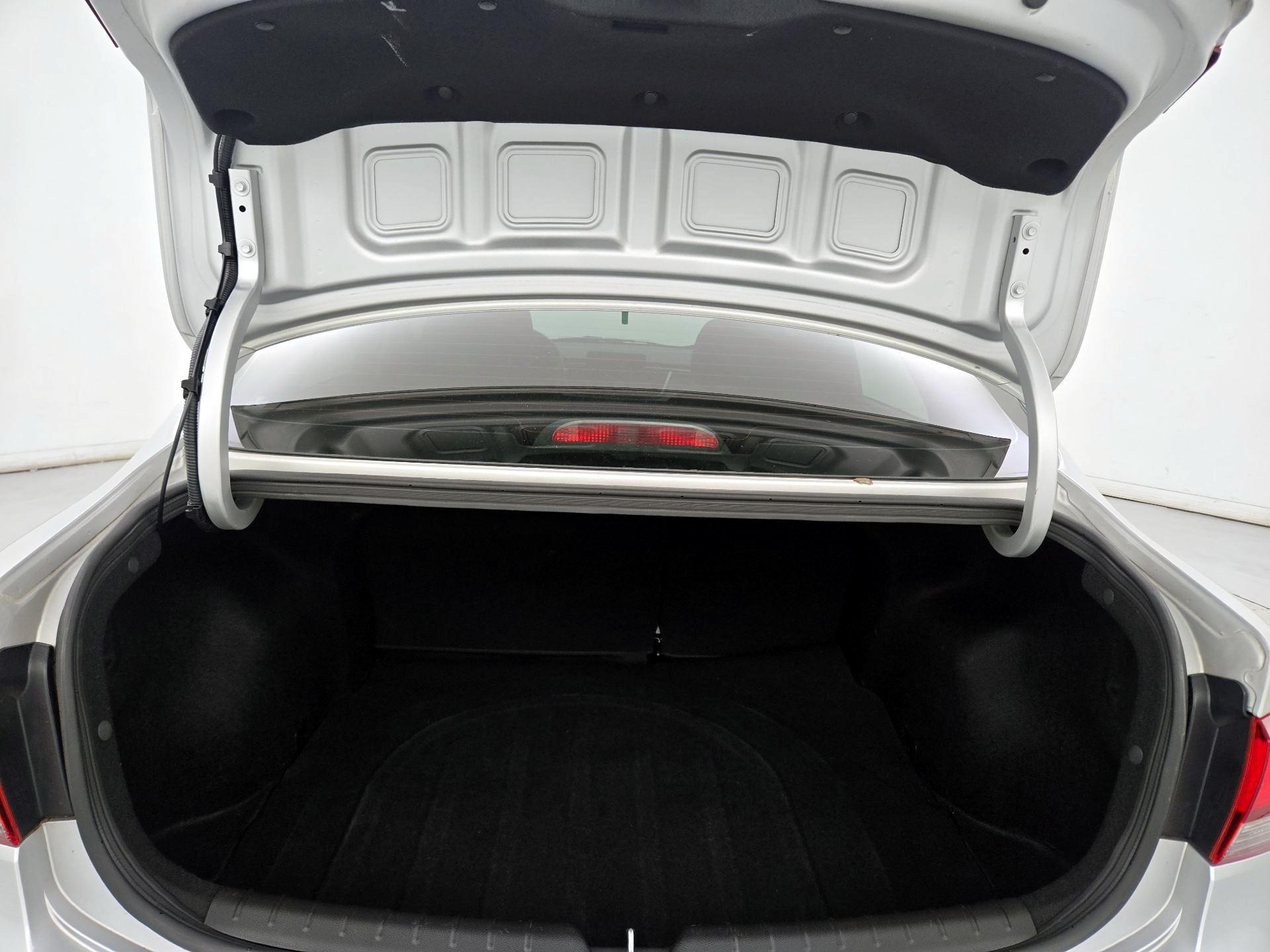 Thumbnail: 2021 Kia Rio - 20