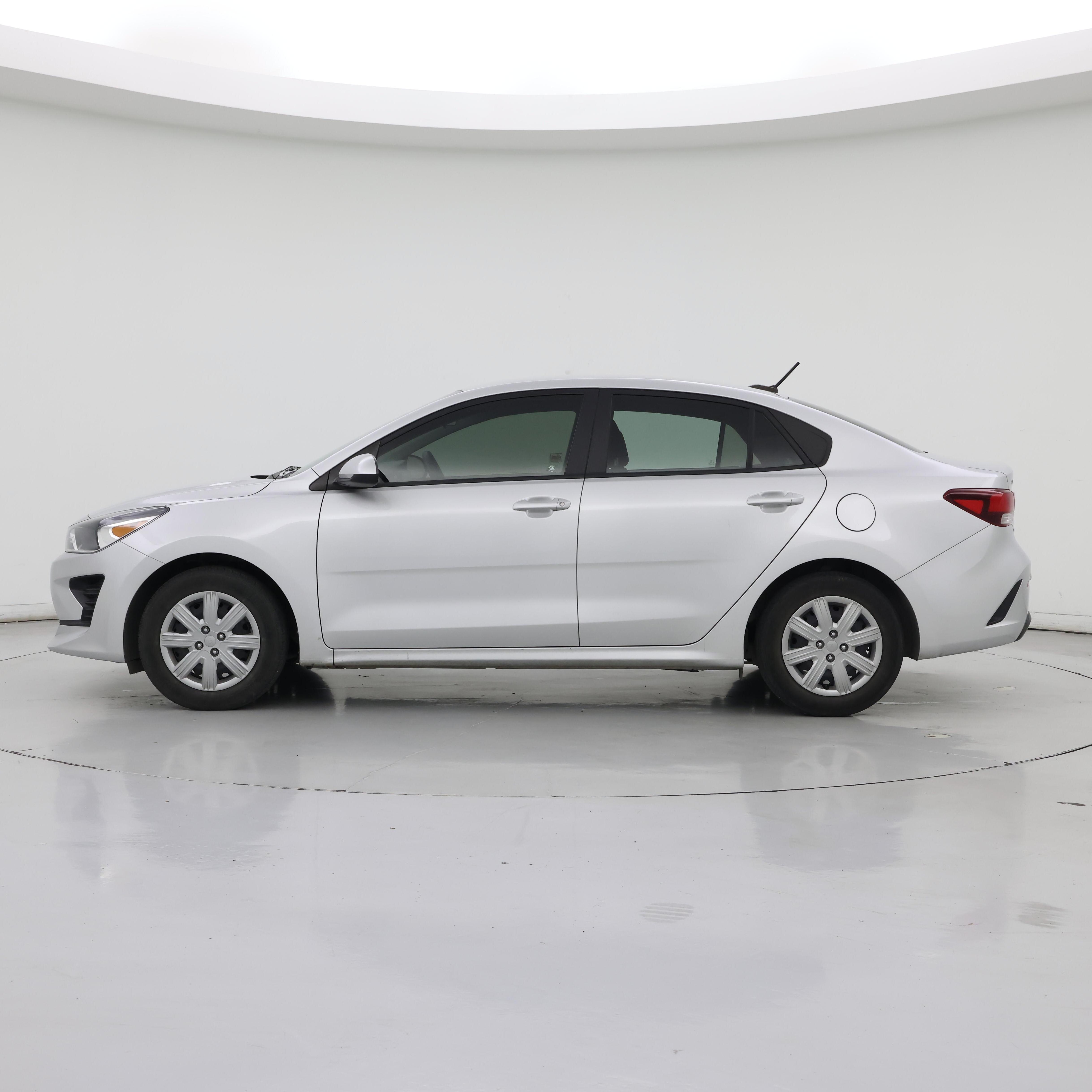 Thumbnail: 2021 Kia Rio - 3