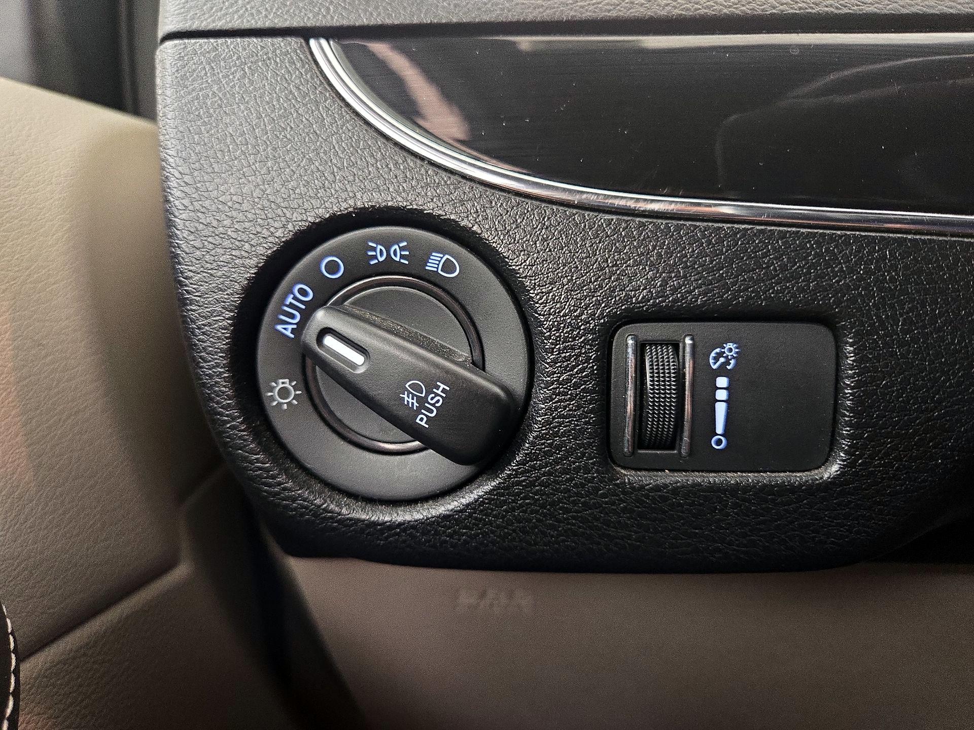 Thumbnail: 2019 Dodge Grand Caravan - 13