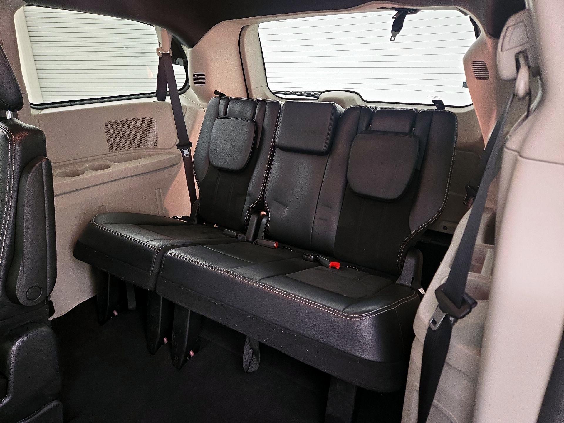 Thumbnail: 2019 Dodge Grand Caravan - 20