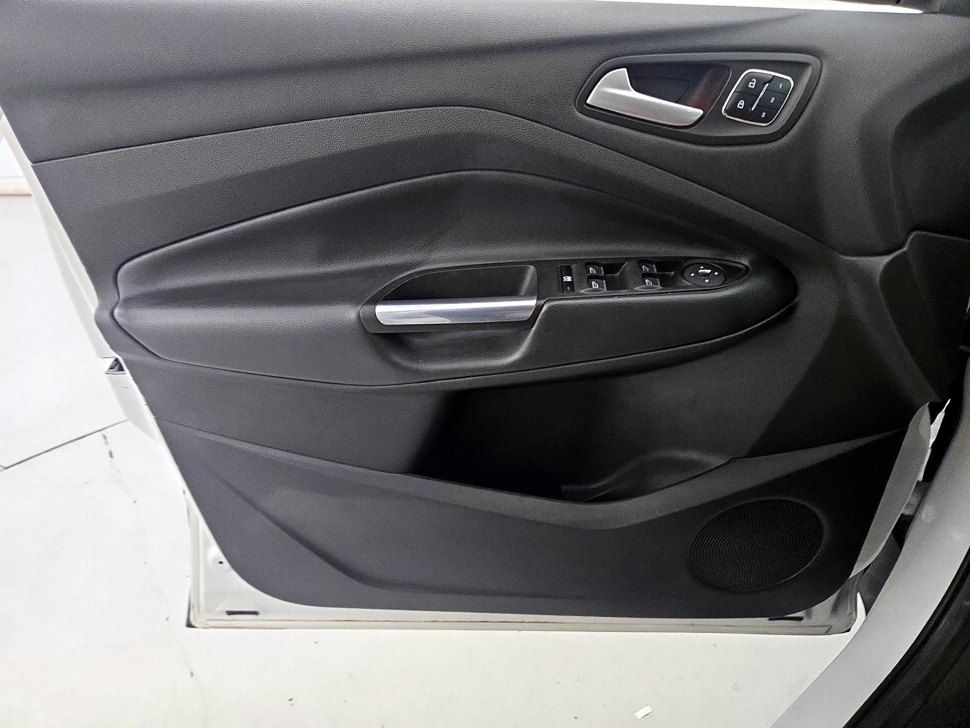 Thumbnail: 2015 Ford Escape - 12