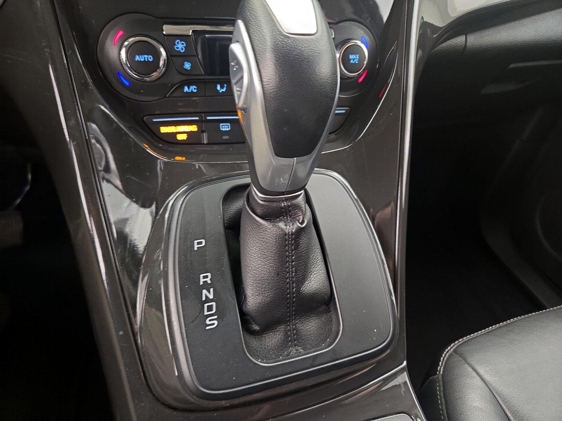 Thumbnail: 2015 Ford Escape - 17