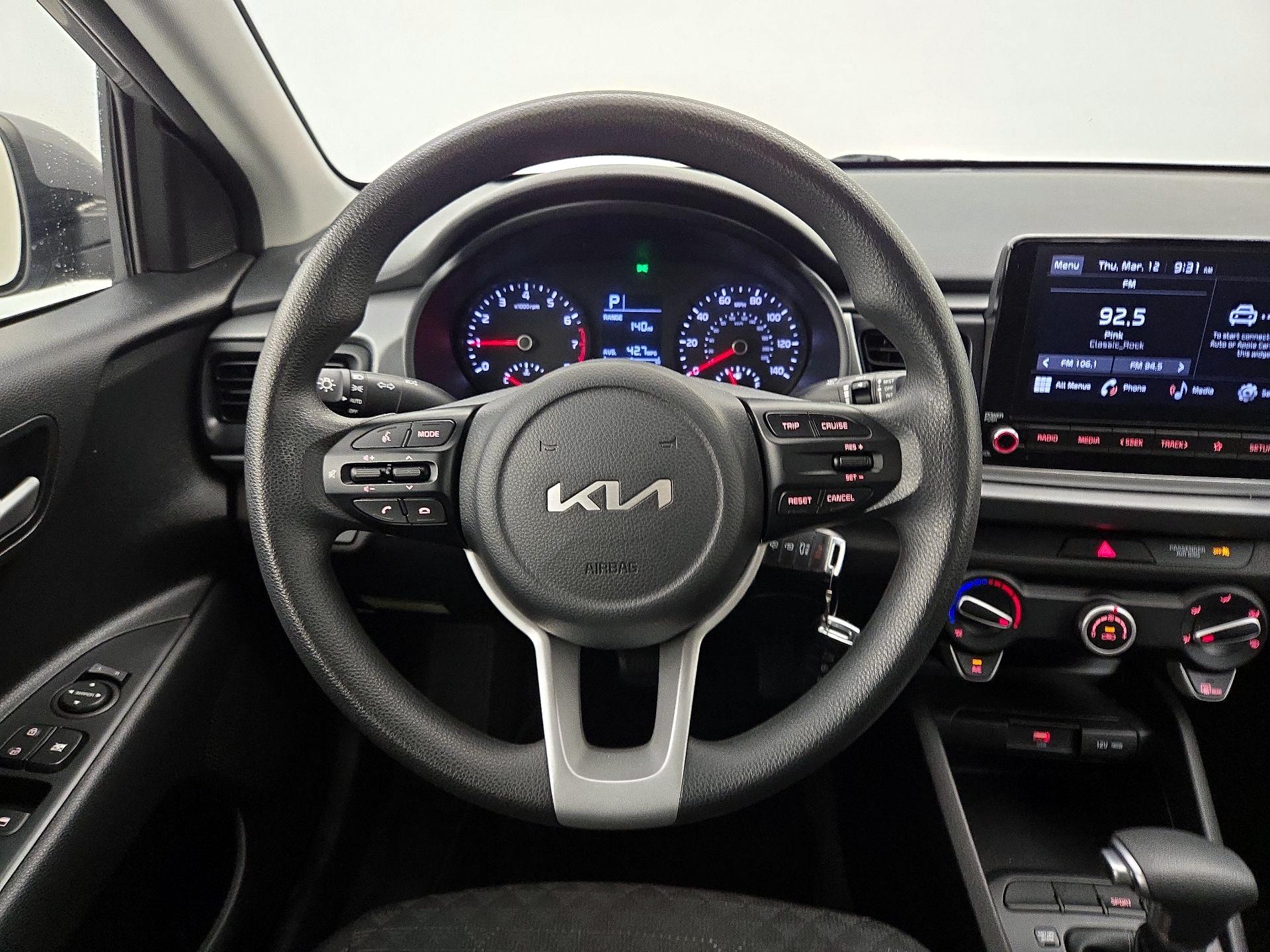 Thumbnail: 2022 Kia Rio - 10