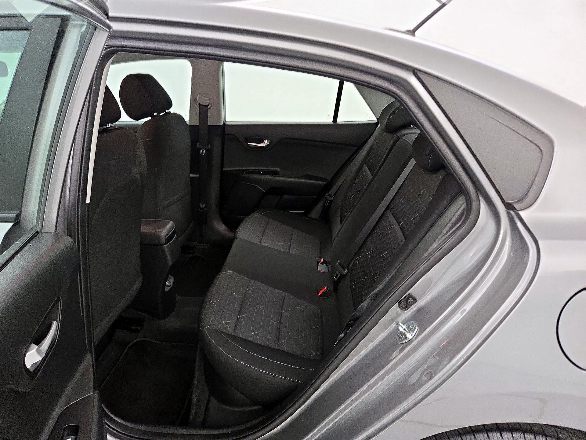 Thumbnail: 2022 Kia Rio - 19