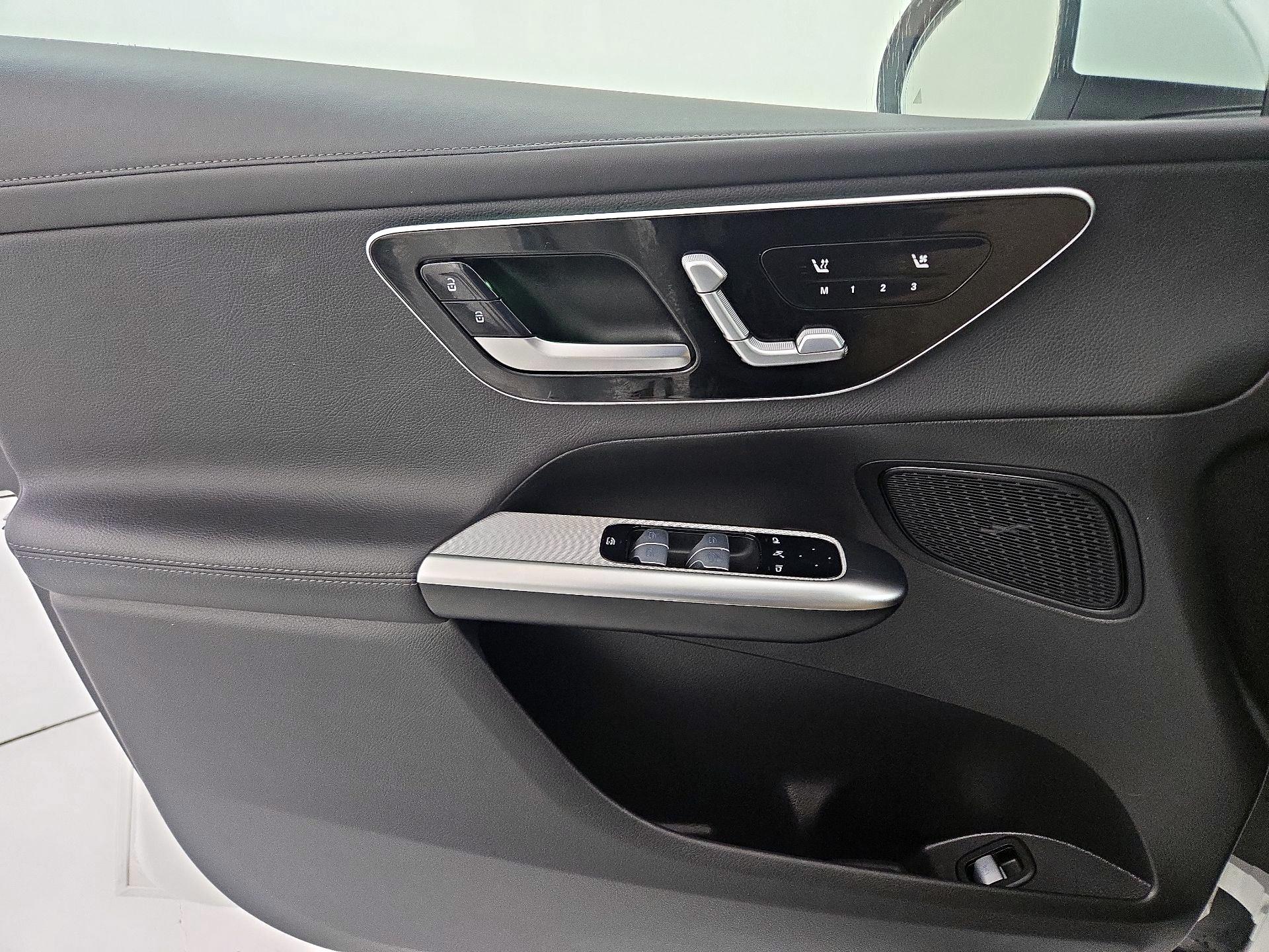 Thumbnail: 2024 Mercedes-Benz GLC - 12