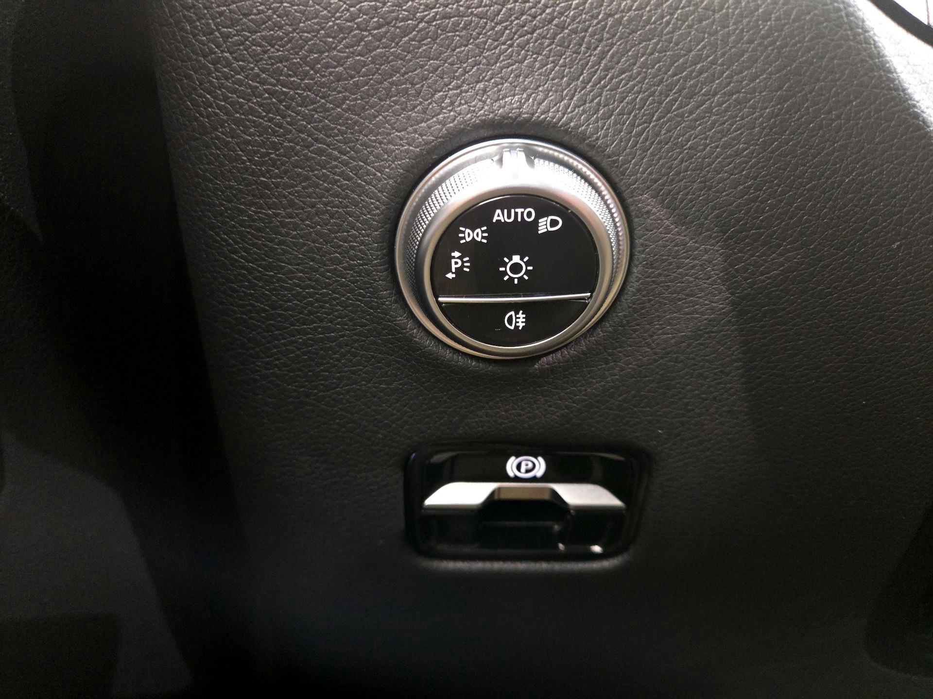 Thumbnail: 2024 Mercedes-Benz GLC - 13