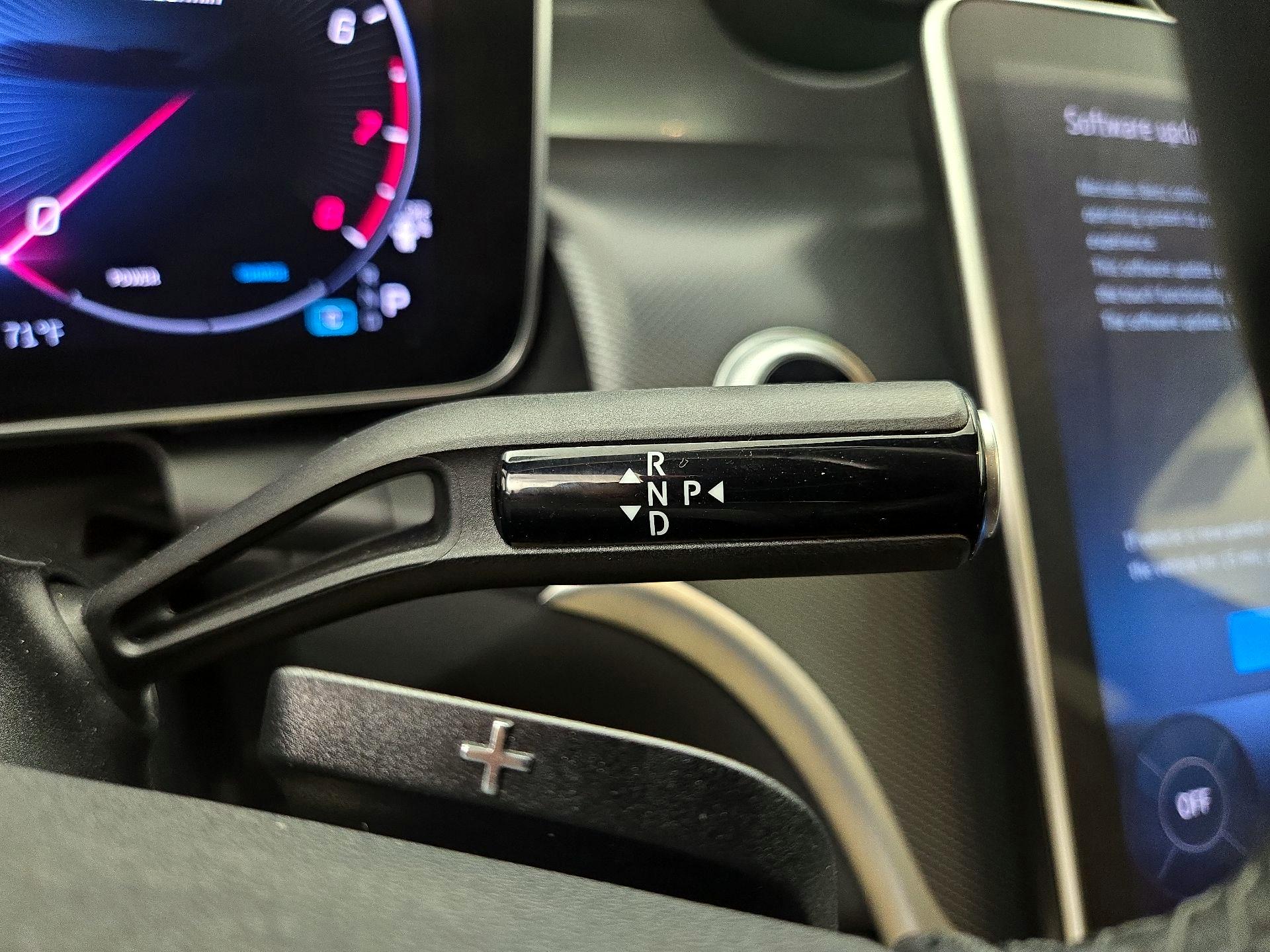 Thumbnail: 2024 Mercedes-Benz GLC - 17