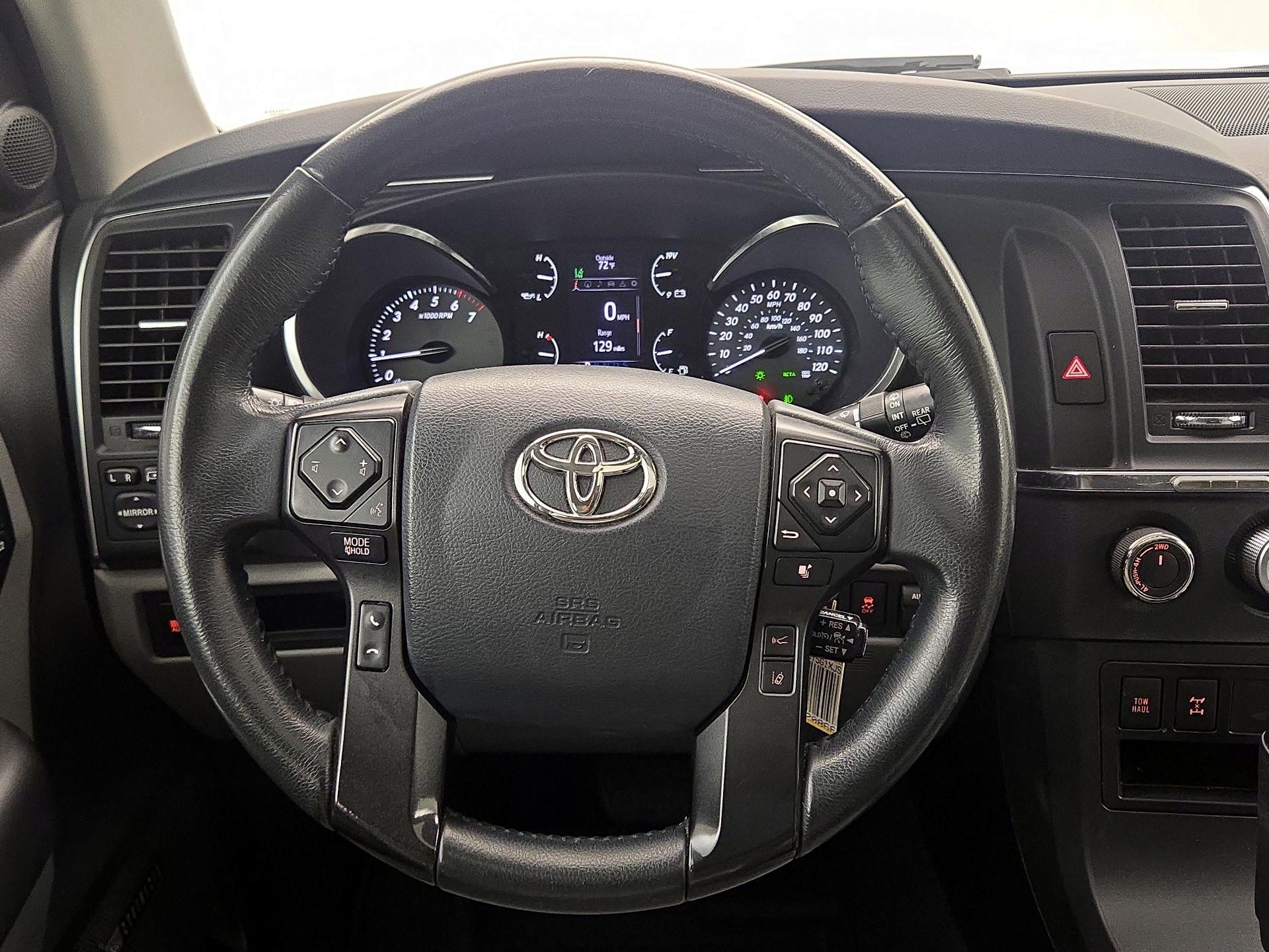 Thumbnail: 2018 Toyota Sequoia - 10