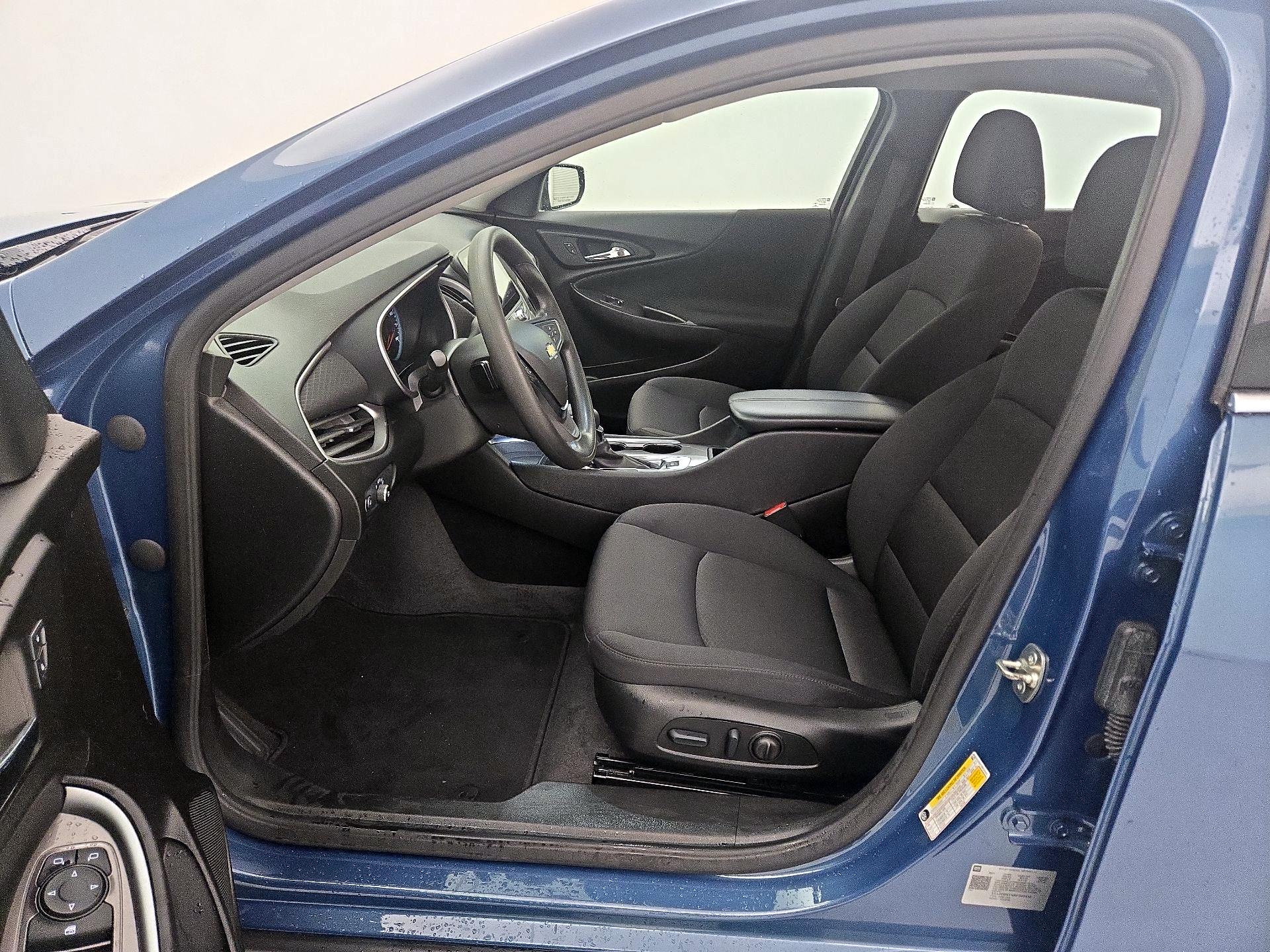 Thumbnail: 2024 Chevrolet Malibu - 11