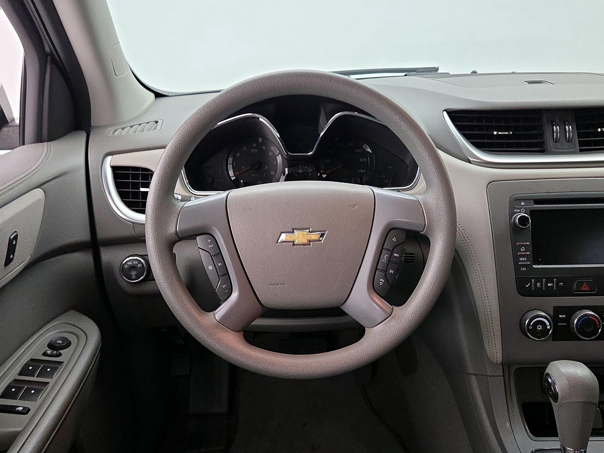 Thumbnail: 2017 Chevrolet Traverse - 10