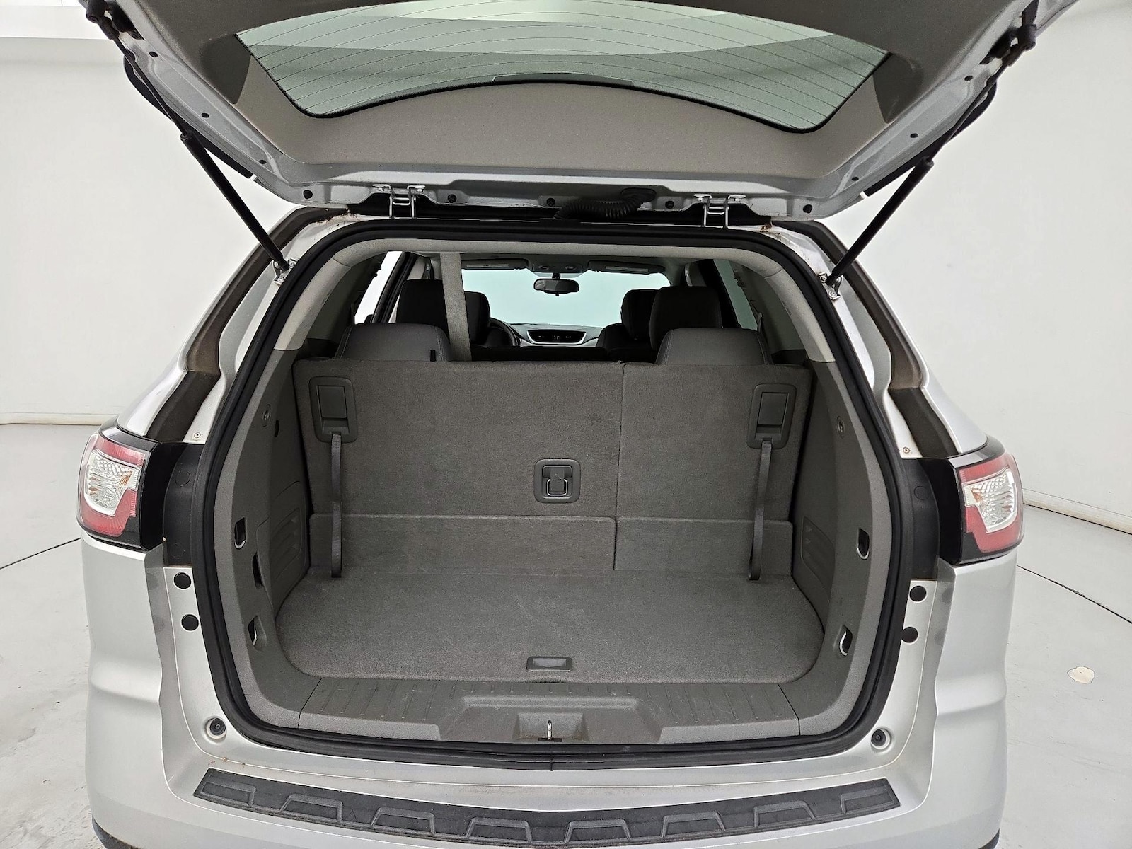 2017 Chevrolet Traverse LS - Photo 13