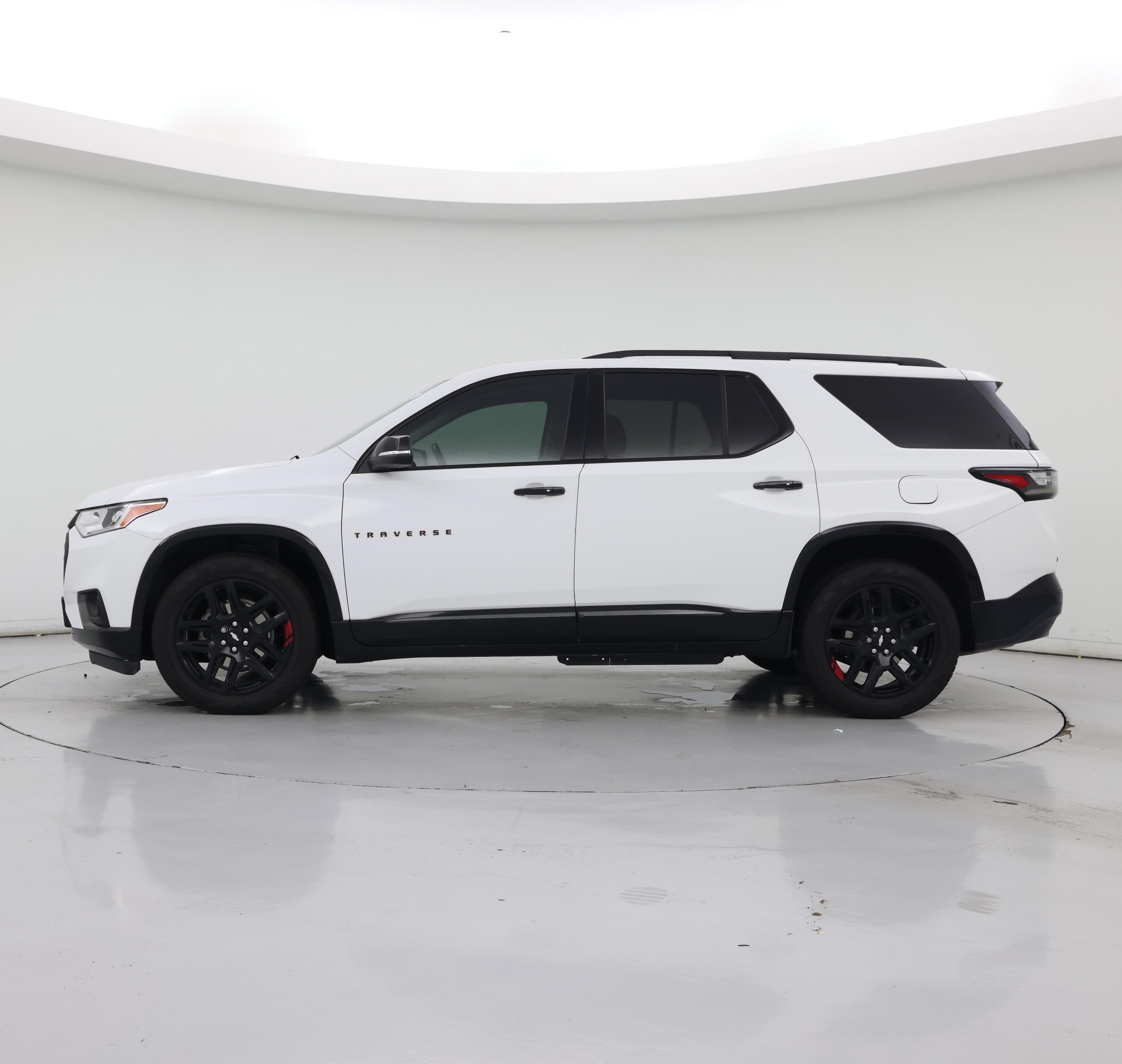 Thumbnail: 2021 Chevrolet Traverse - 3