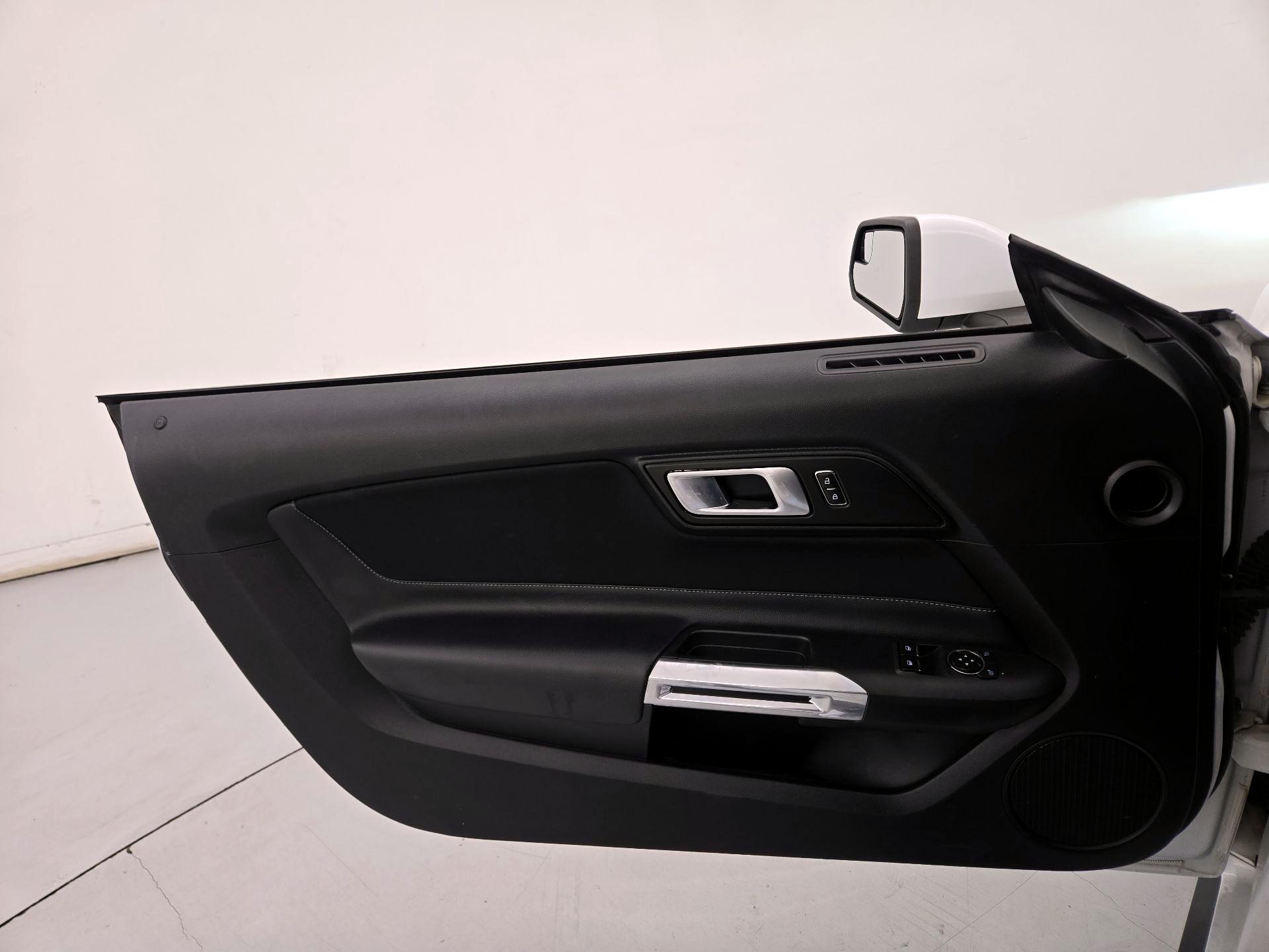 Thumbnail: 2020 Ford Mustang - 12