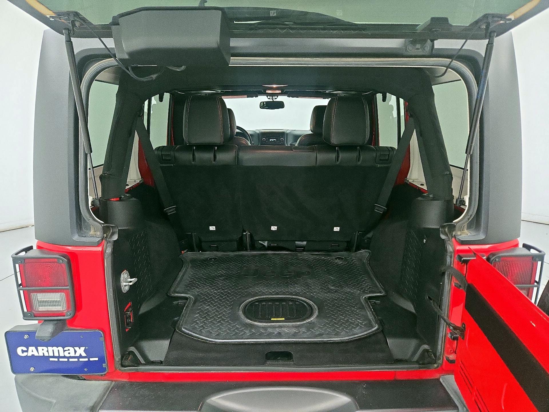 Thumbnail: 2017 Jeep Wrangler - 18