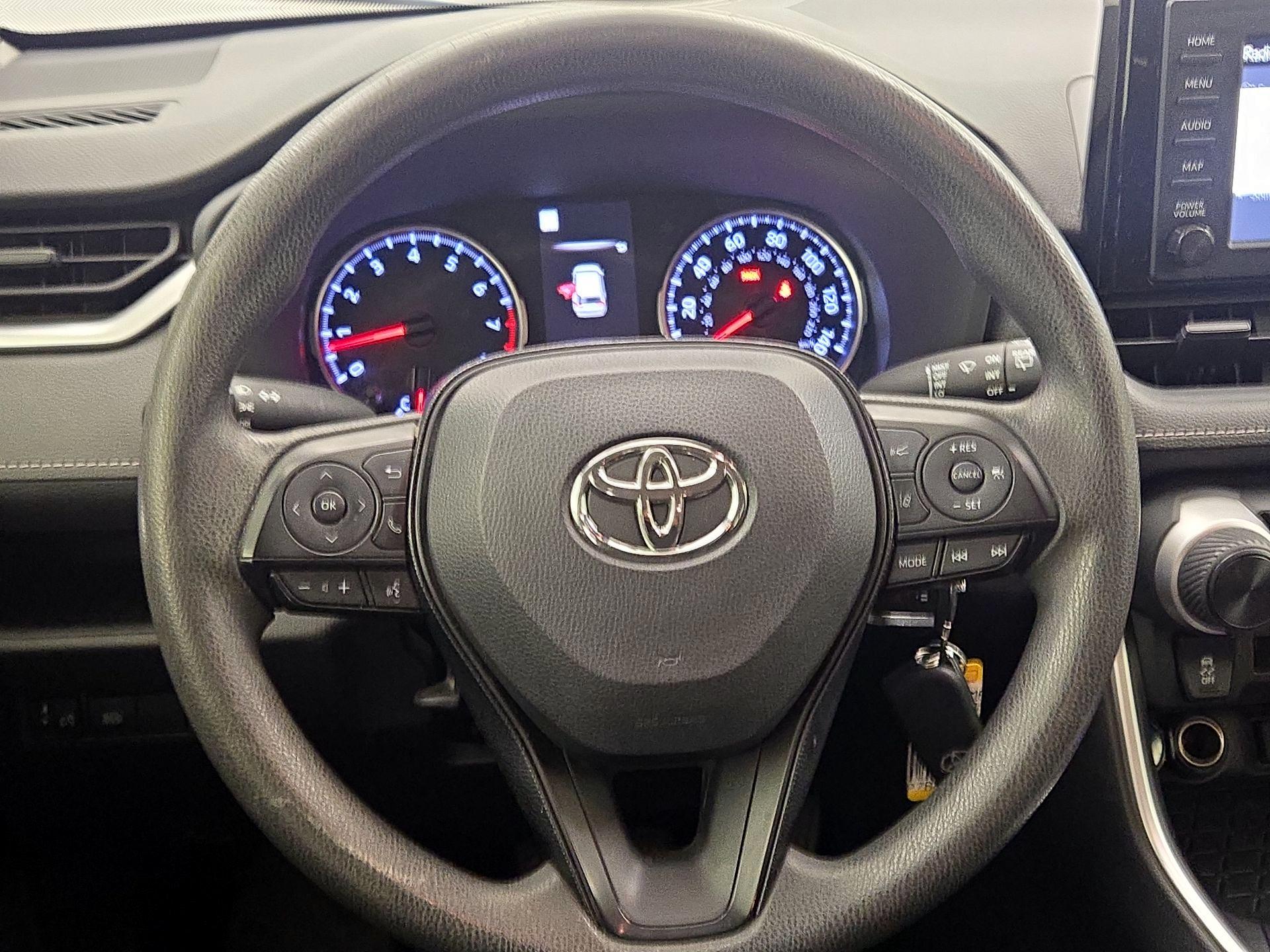 Thumbnail: 2019 Toyota RAV4 - 10