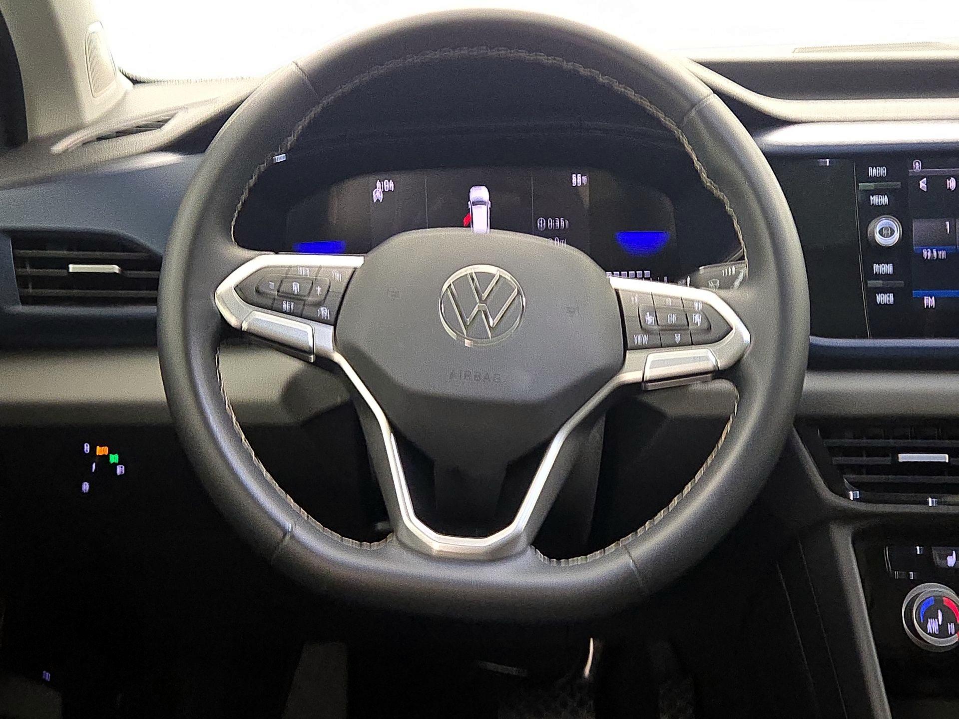 Thumbnail: 2023 Volkswagen Taos - 10