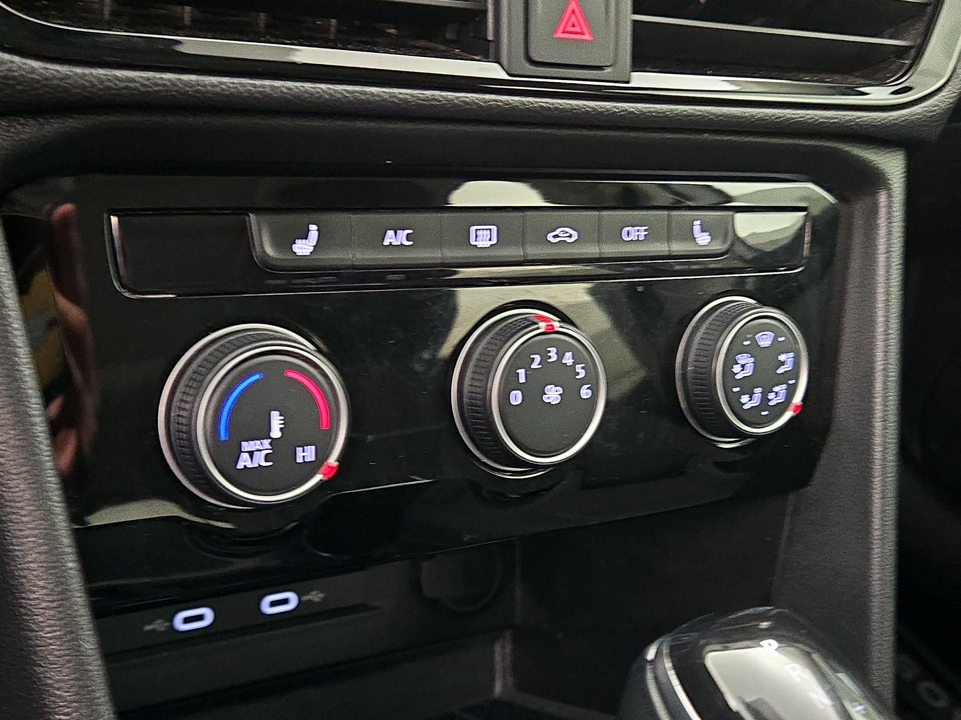 Thumbnail: 2023 Volkswagen Taos - 16