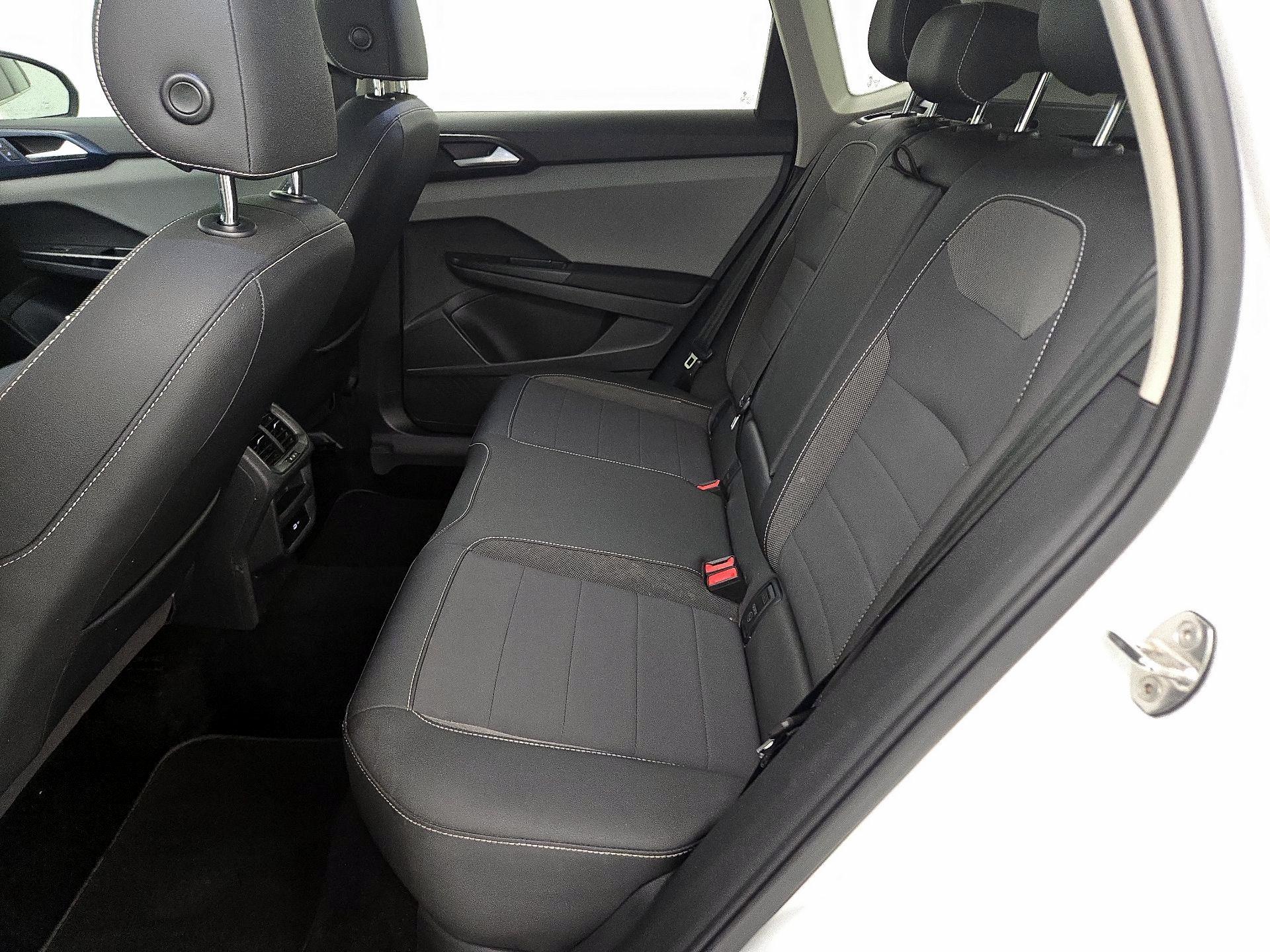 Thumbnail: 2023 Volkswagen Taos - 20