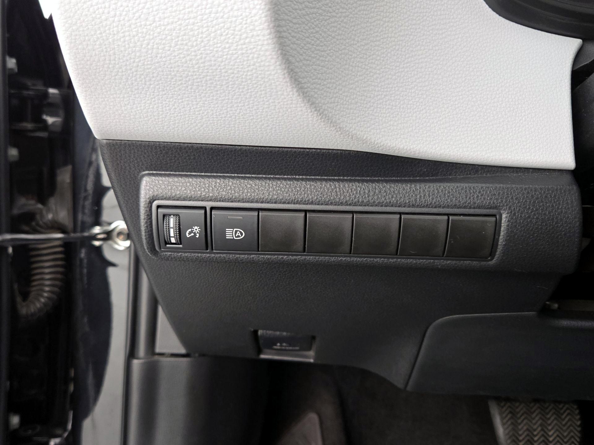 Thumbnail: 2021 Toyota Corolla - 13