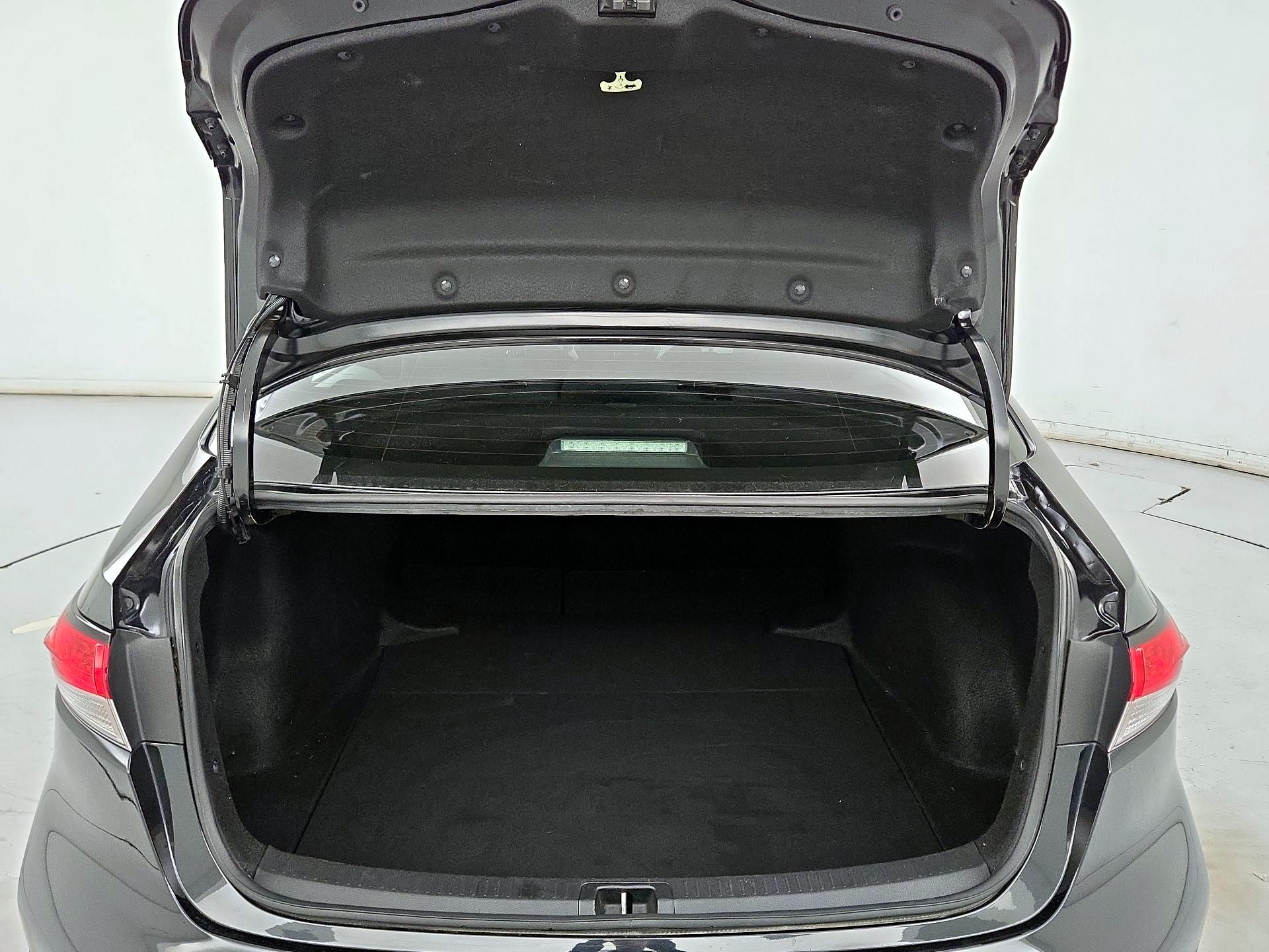 Thumbnail: 2021 Toyota Corolla - 20