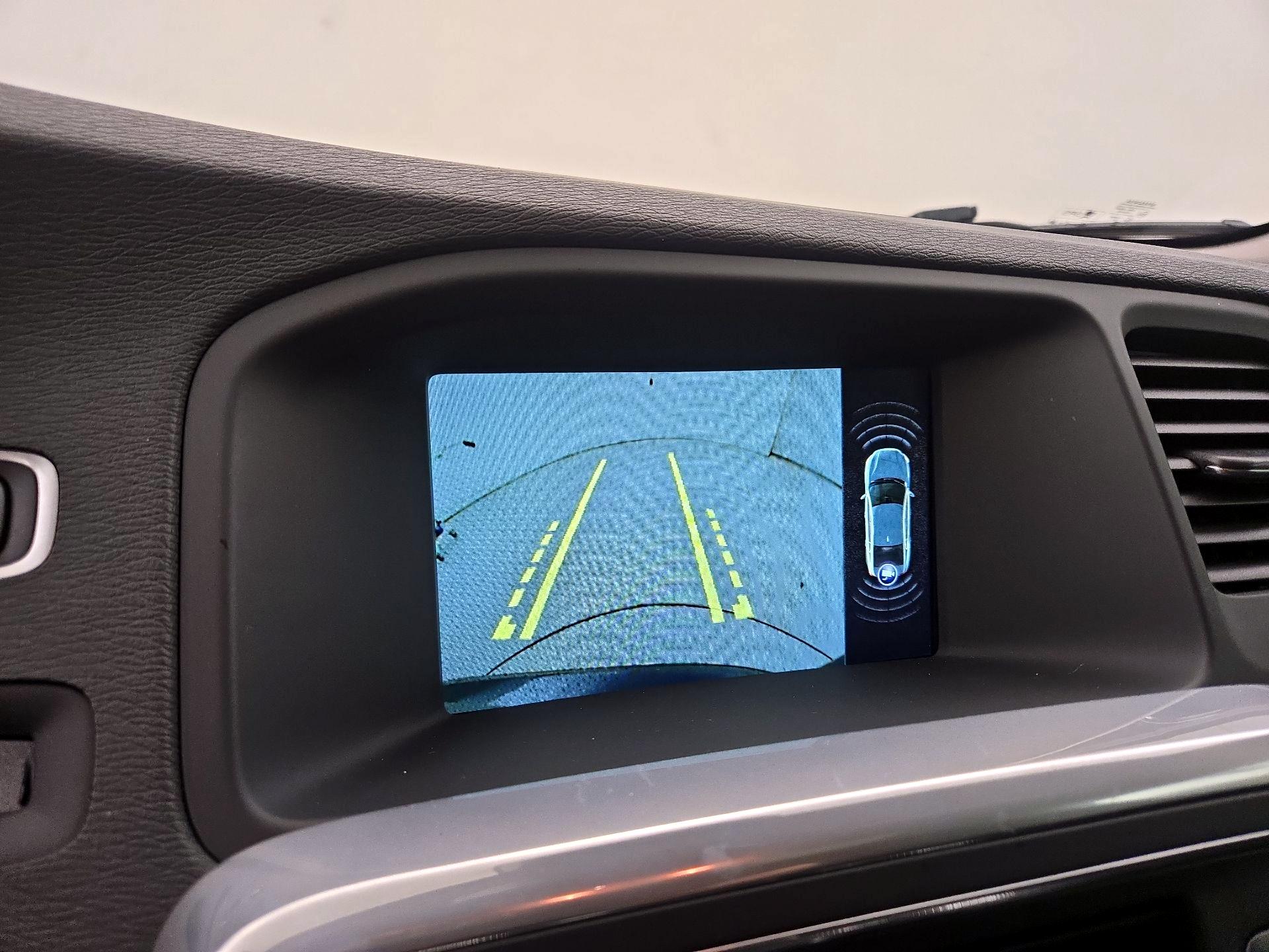 Thumbnail: 2016 Volvo S60 - 14