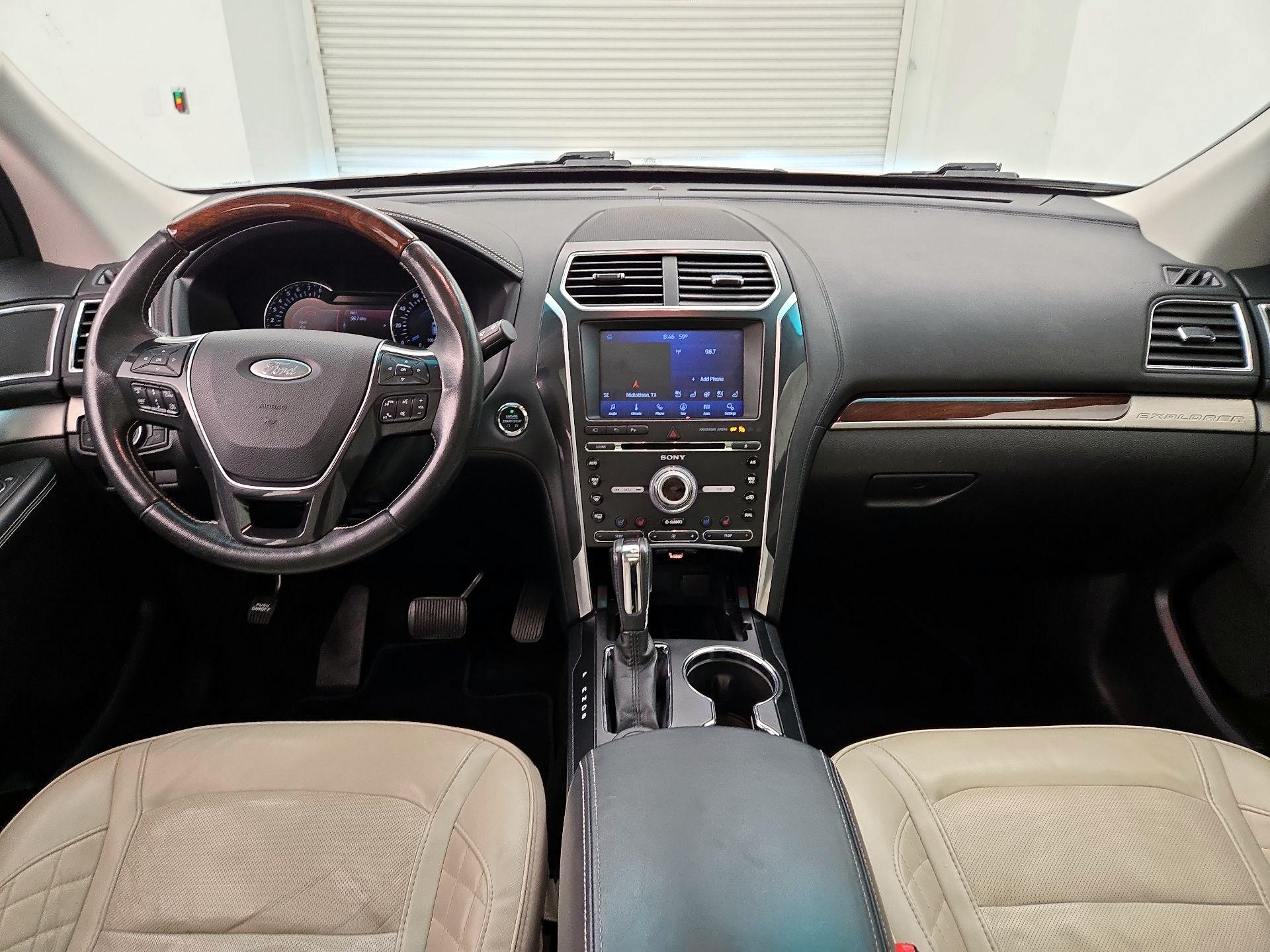 Thumbnail: 2016 Ford Explorer - 9