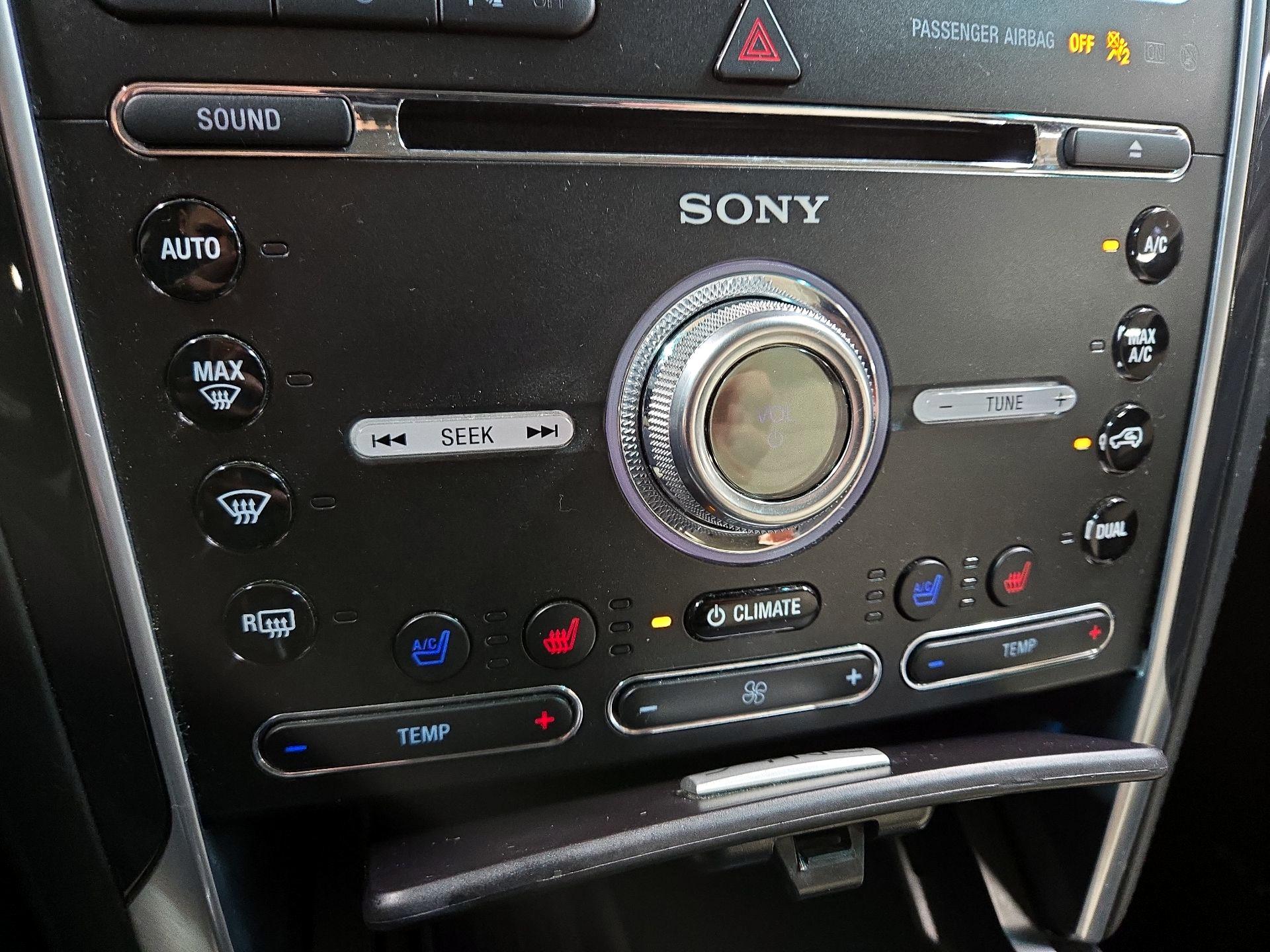 Thumbnail: 2016 Ford Explorer - 17