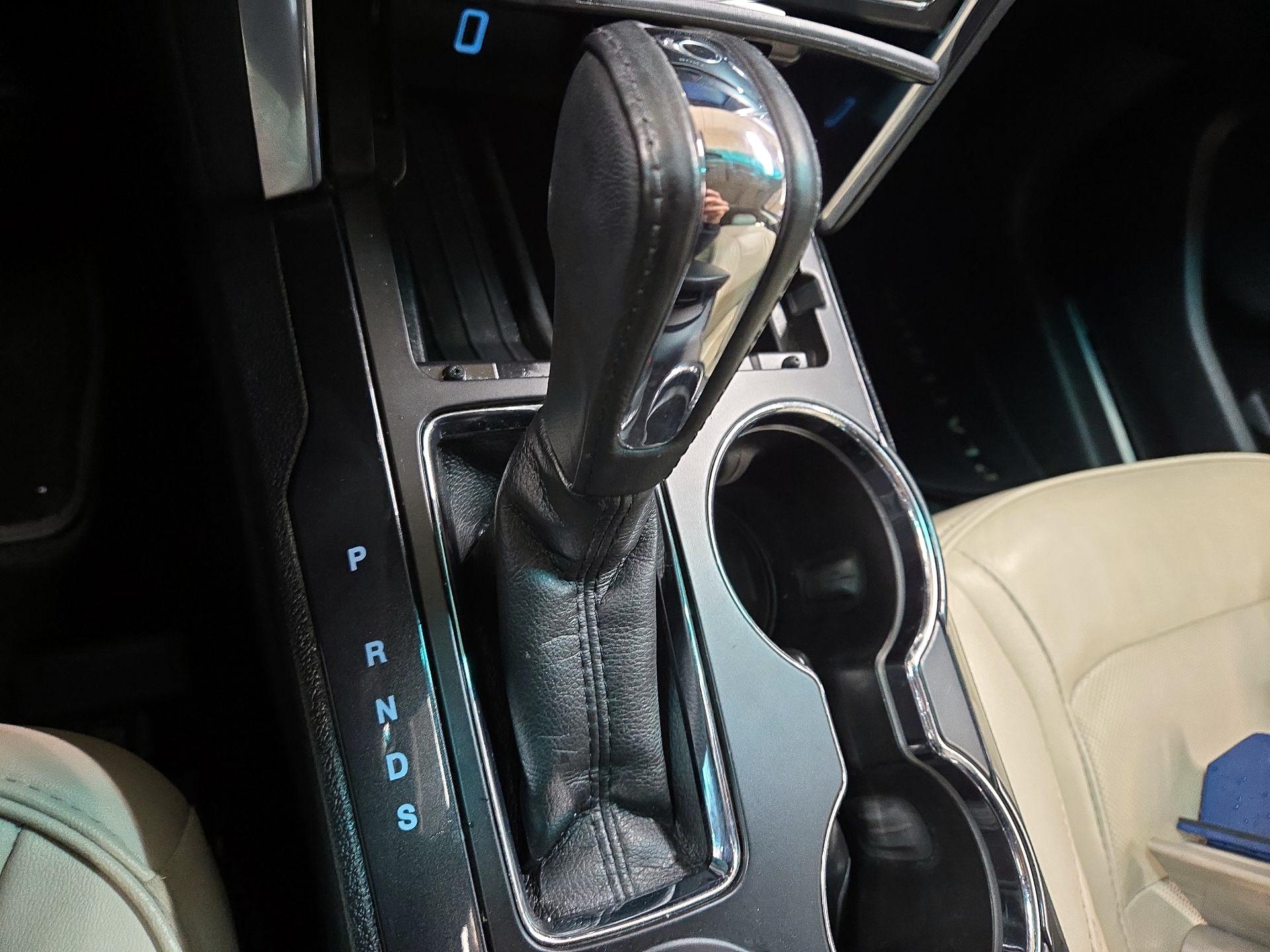 Thumbnail: 2016 Ford Explorer - 18