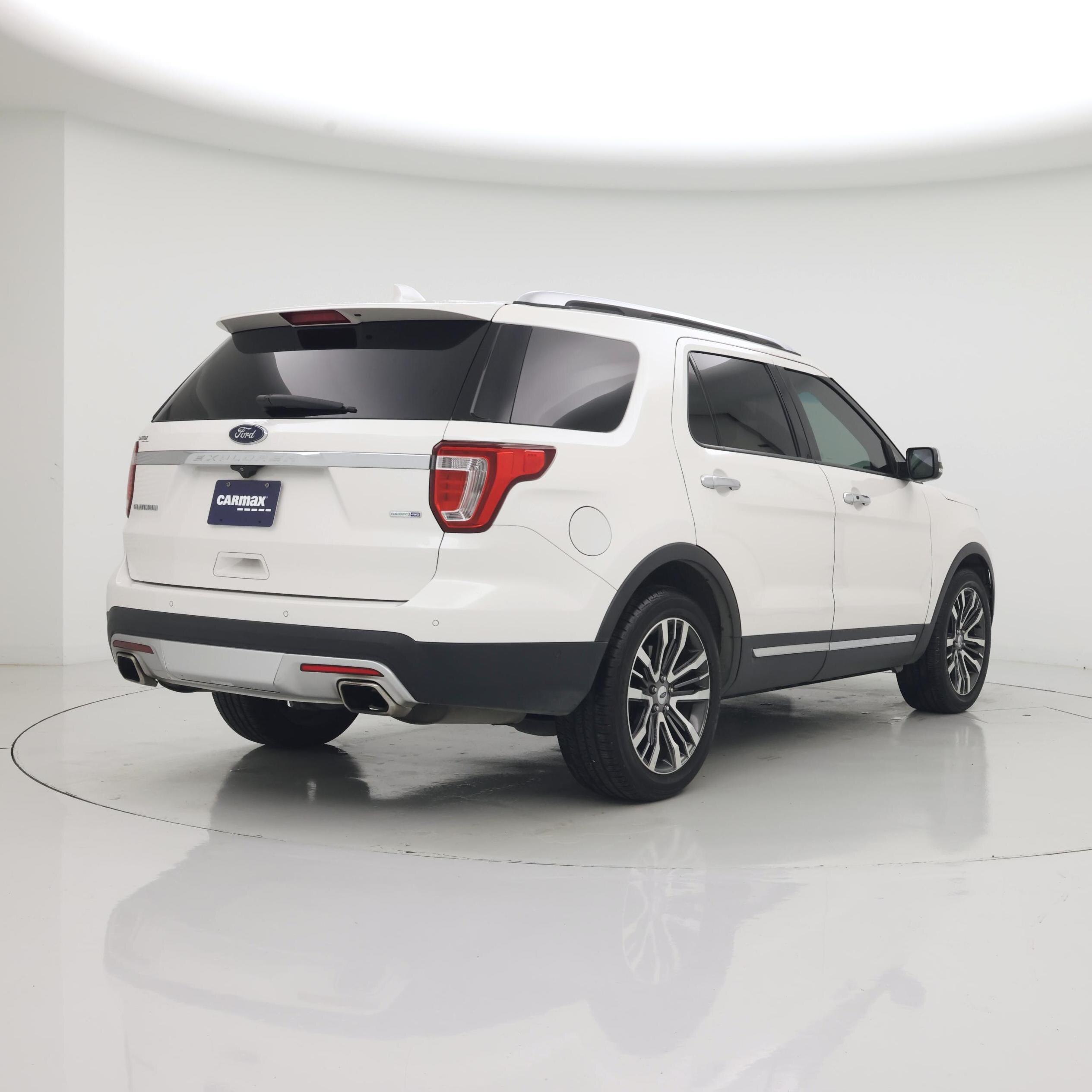Thumbnail: 2016 Ford Explorer - 8