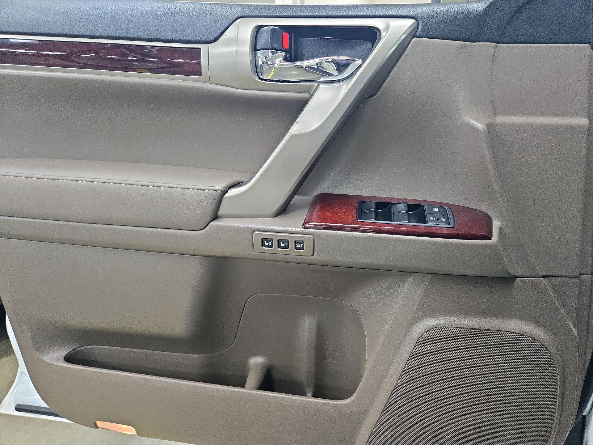 Thumbnail: 2015 Lexus GX - 12