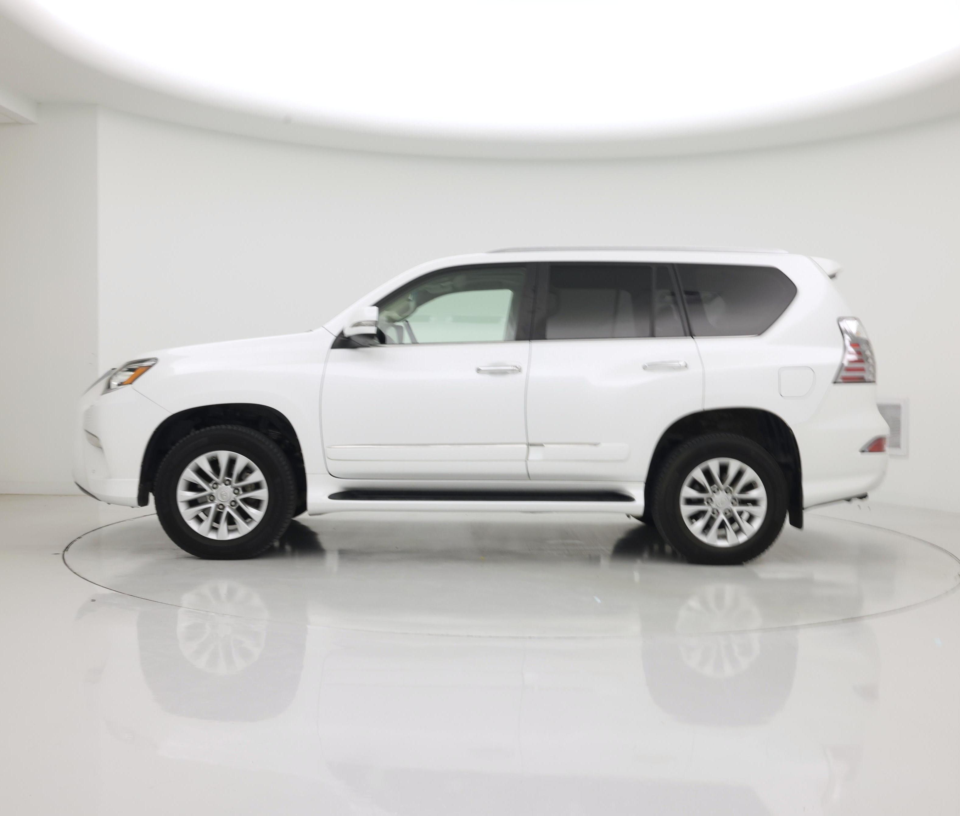 Thumbnail: 2015 Lexus GX - 3