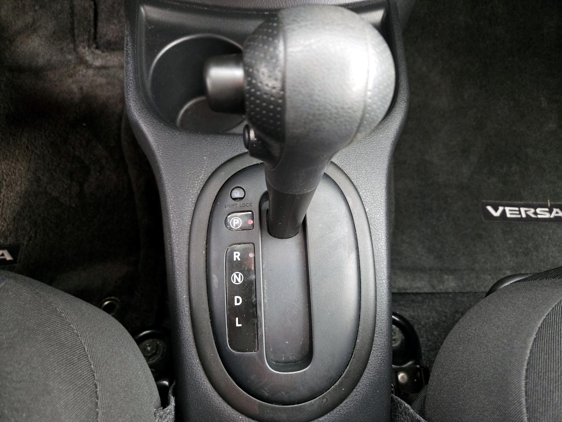 Thumbnail: 2016 Nissan Versa Note - 16