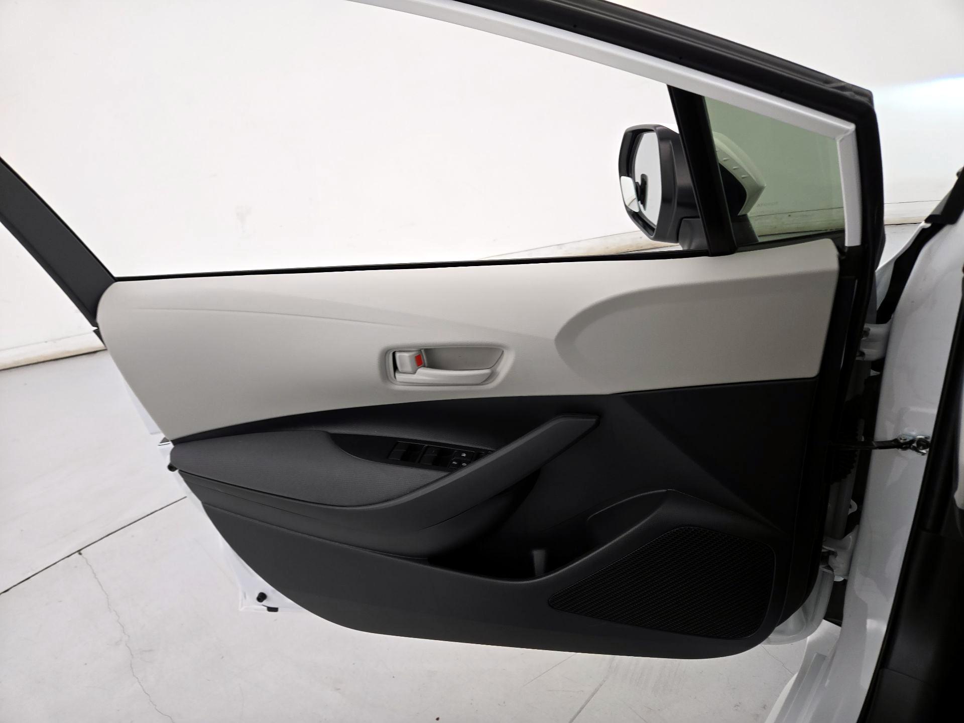 Thumbnail: 2025 Toyota Corolla - 12