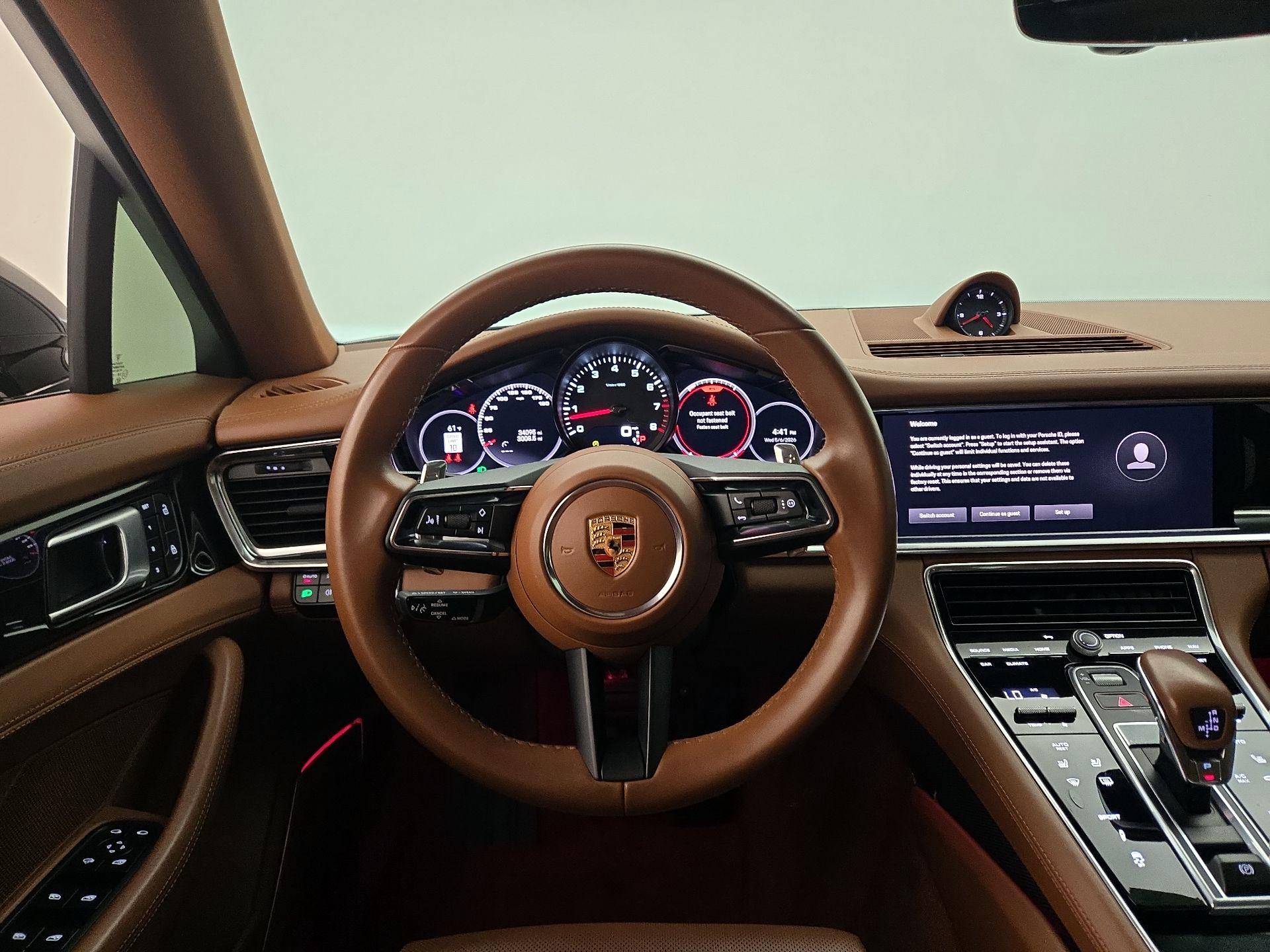 Thumbnail: 2022 Porsche Panamera - 10