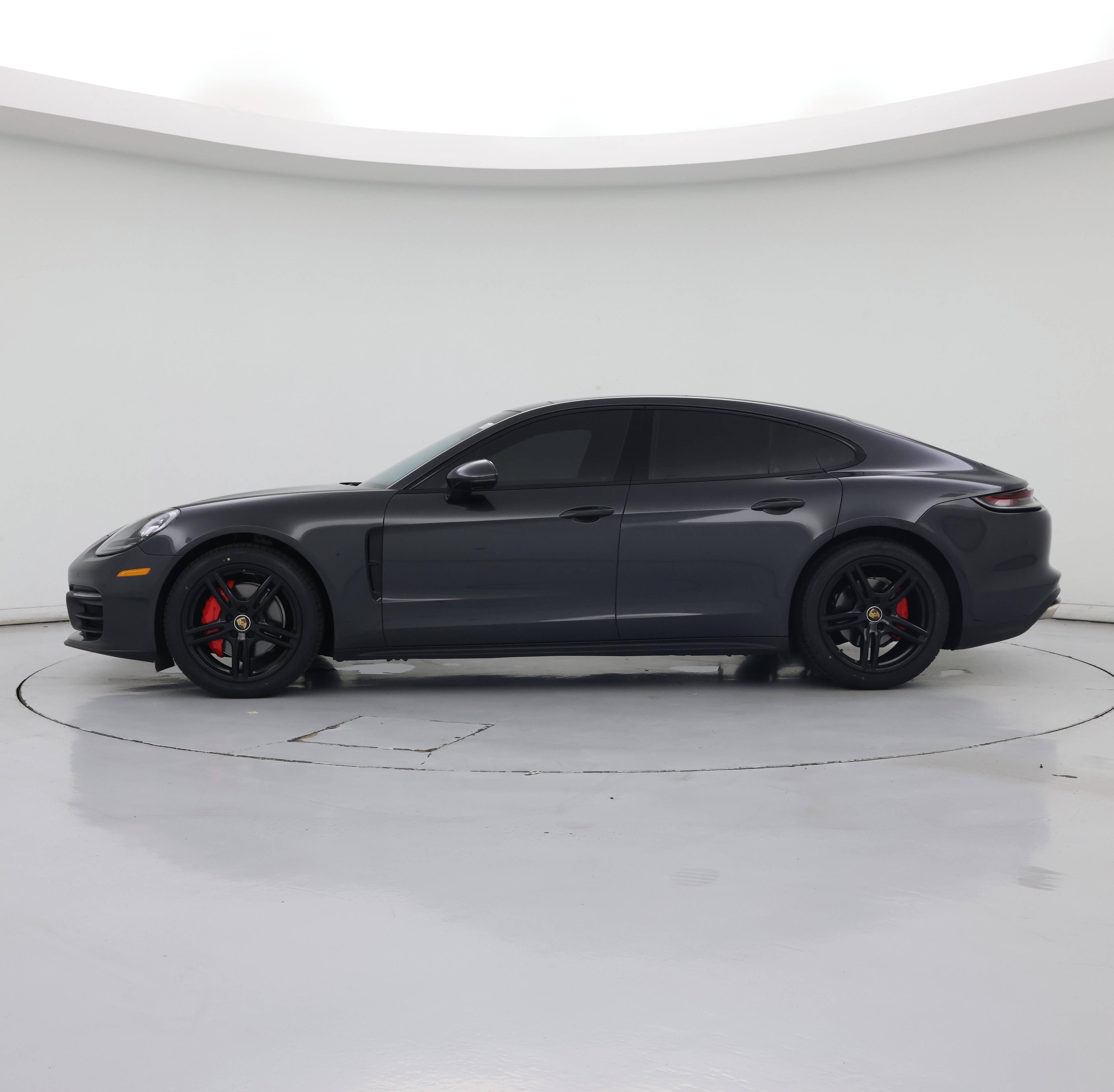 Thumbnail: 2022 Porsche Panamera - 3