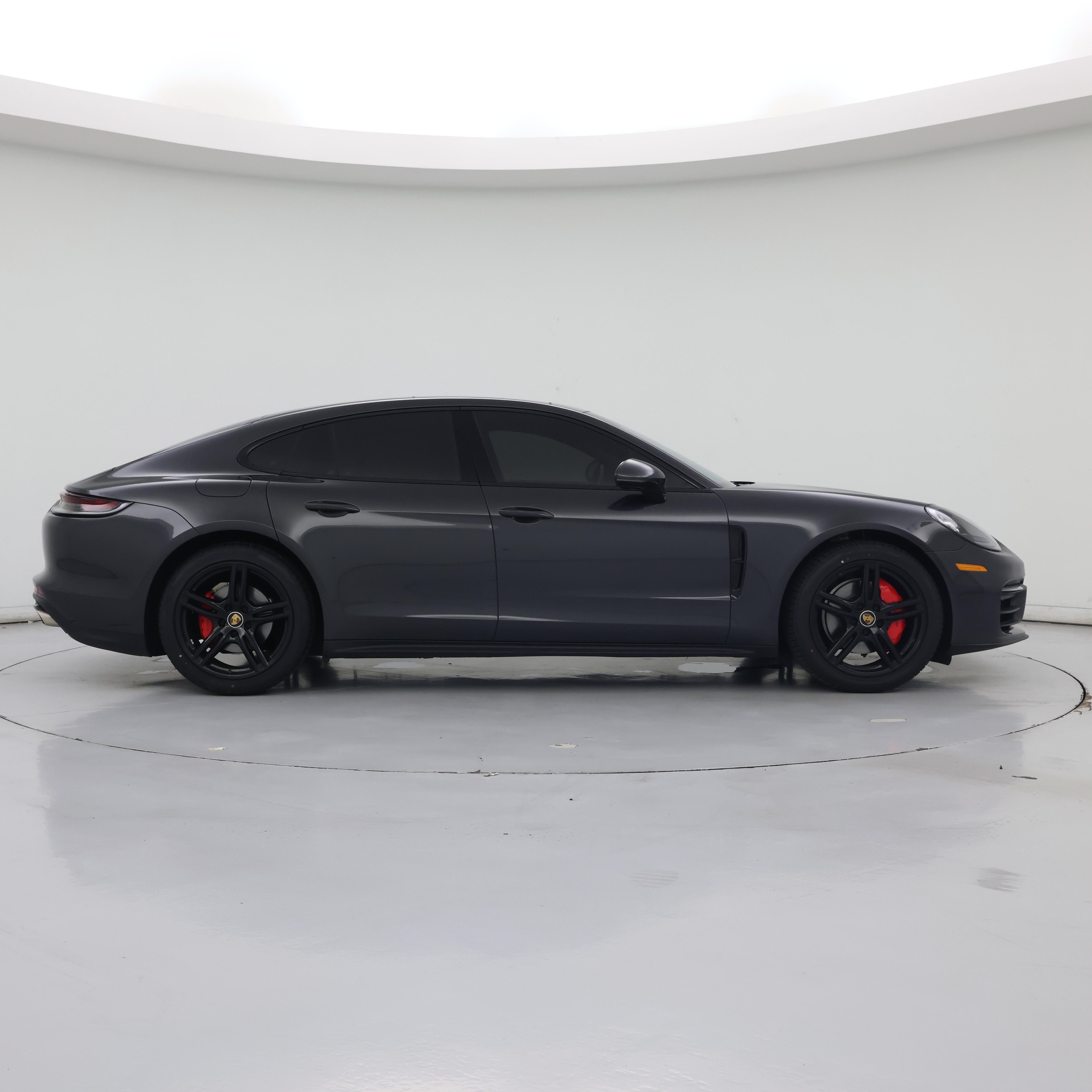 Thumbnail: 2022 Porsche Panamera - 7